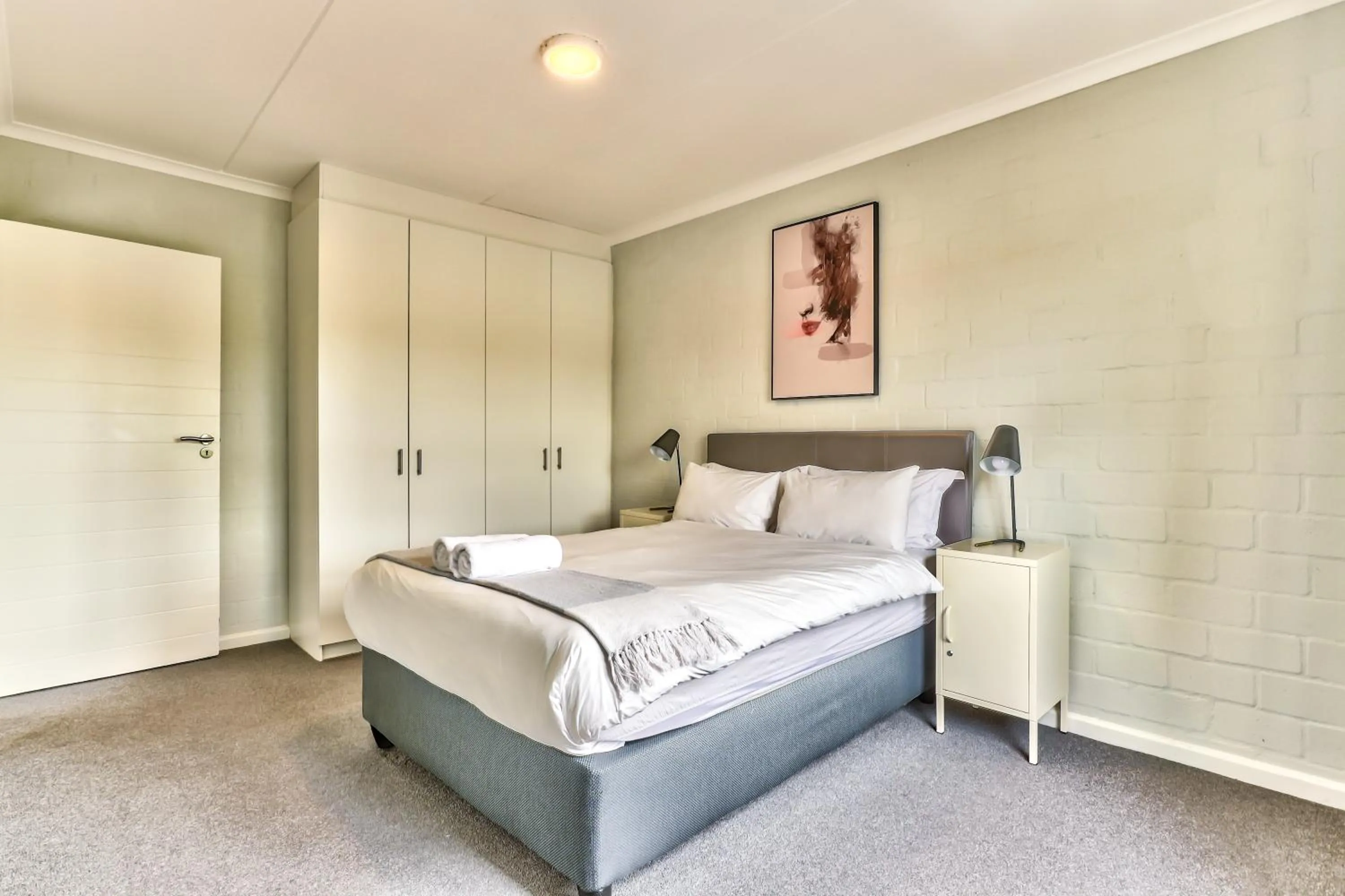 Bed in WINK Aparthotel Eaton Square