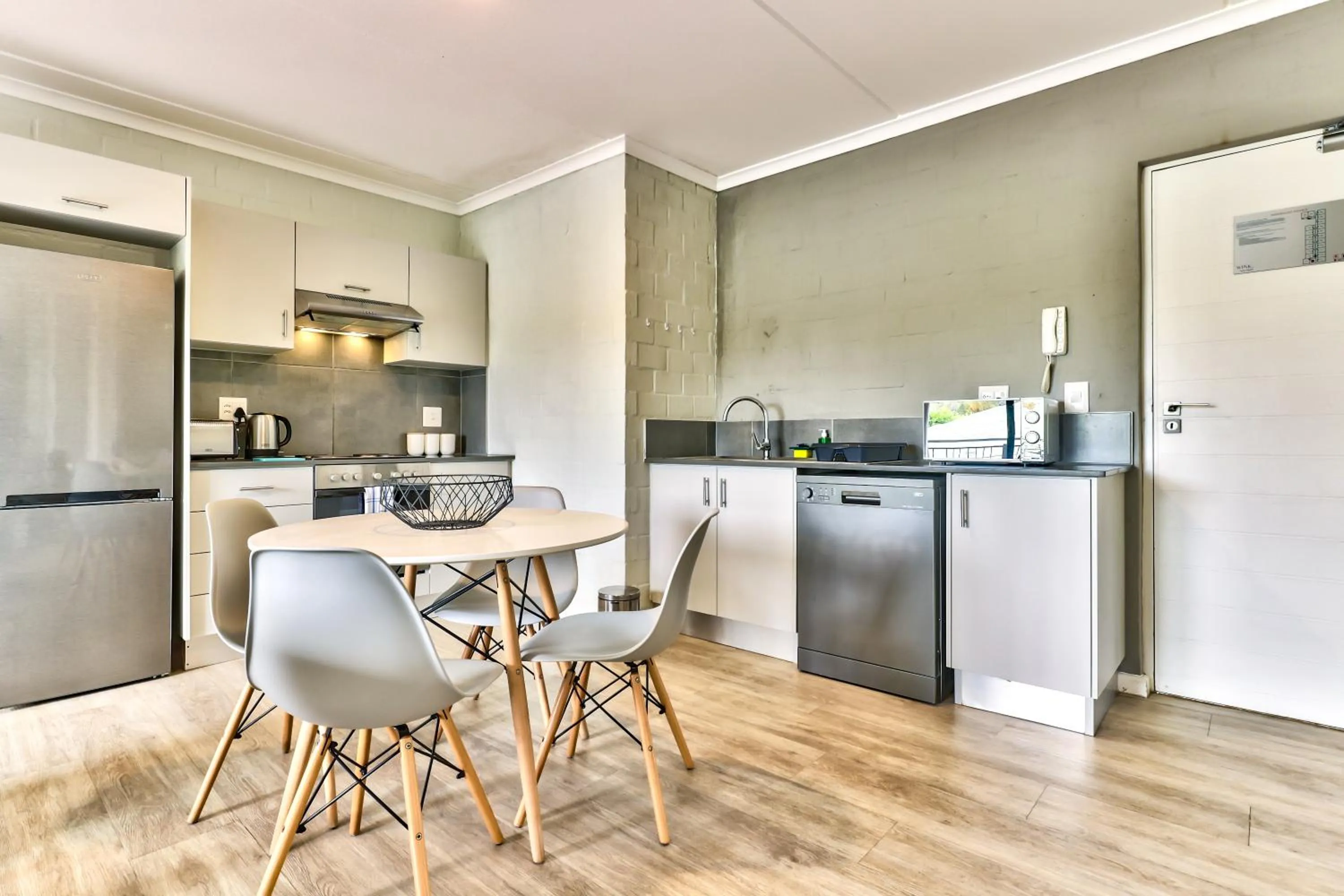 Coffee/tea facilities in WINK Aparthotel Eaton Square