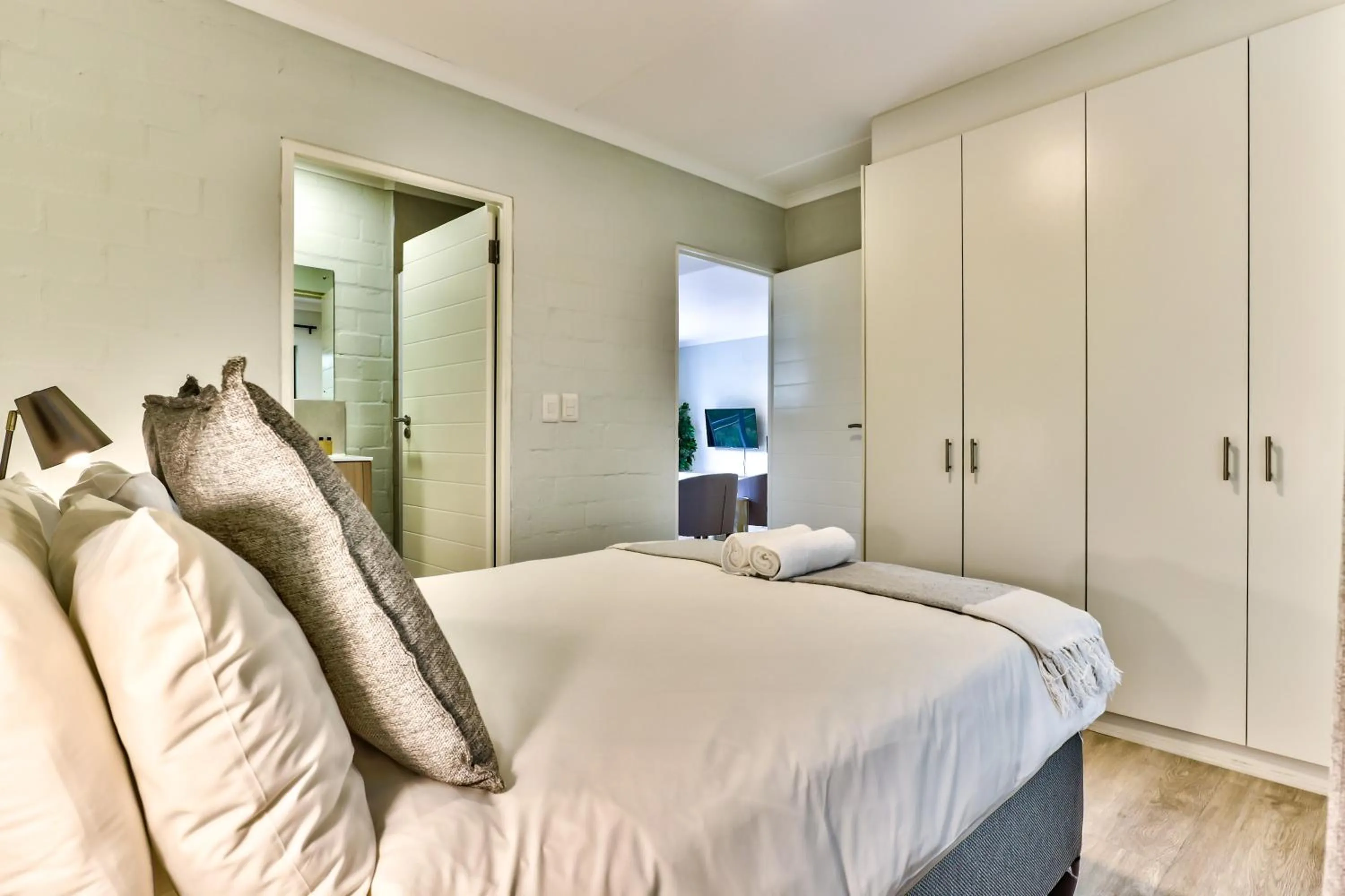 Bed in WINK Aparthotel Eaton Square