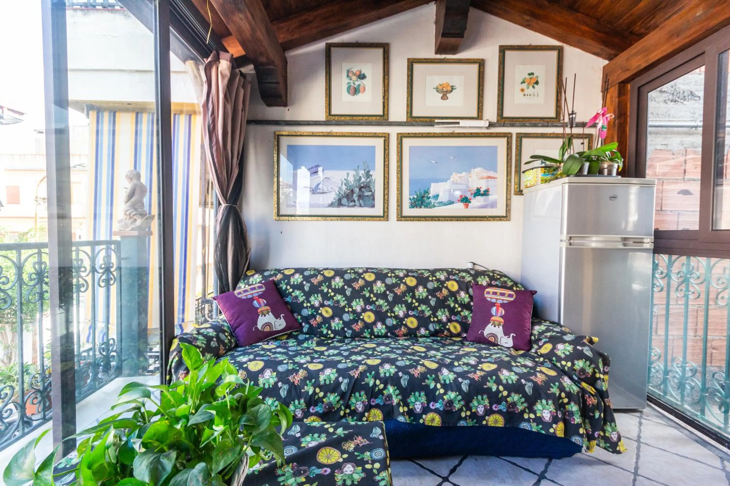 Property building in Villa Felice