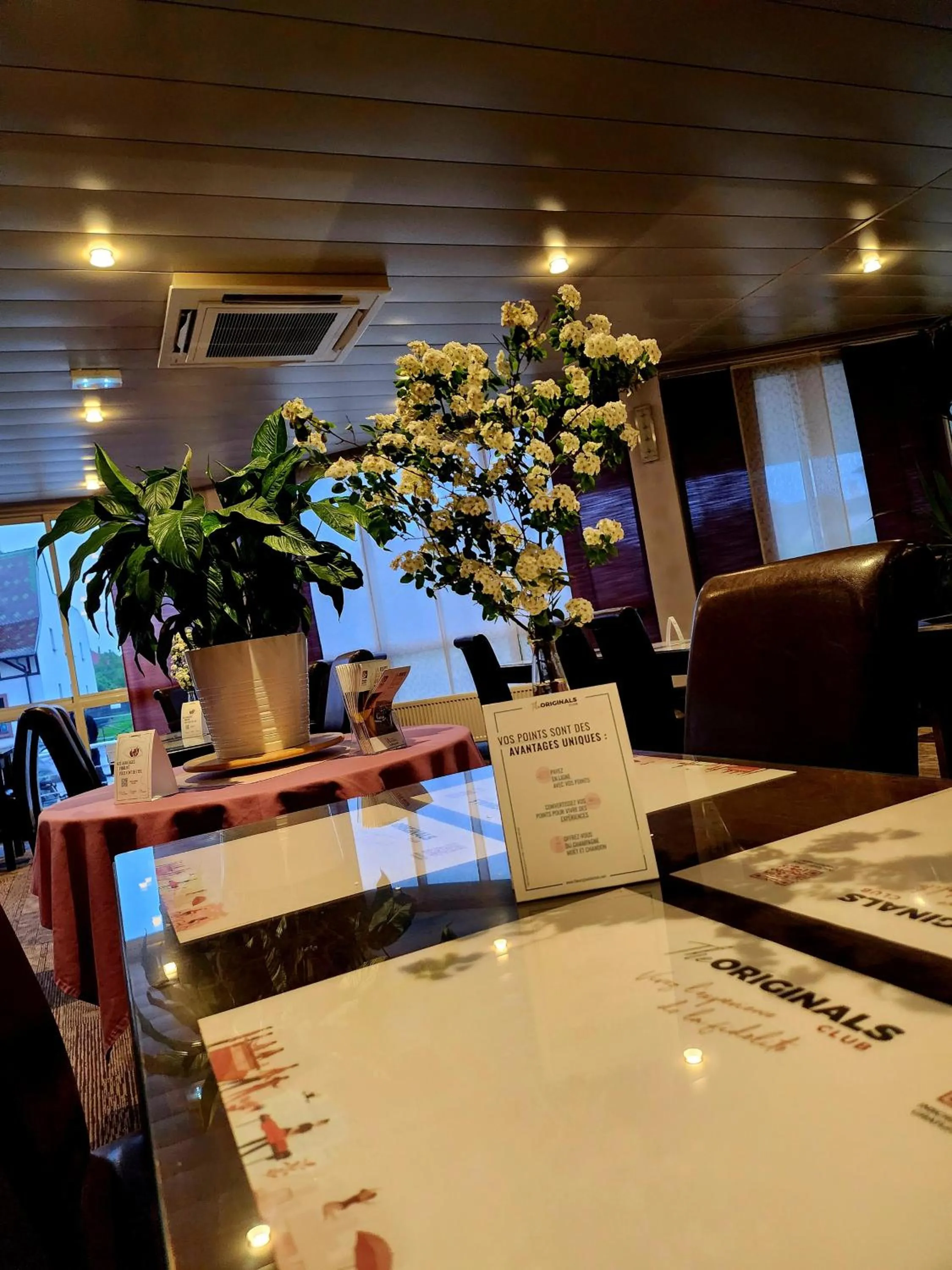 Dining area in The Originals City, Hôtel Le Forum, Strasbourg Nord