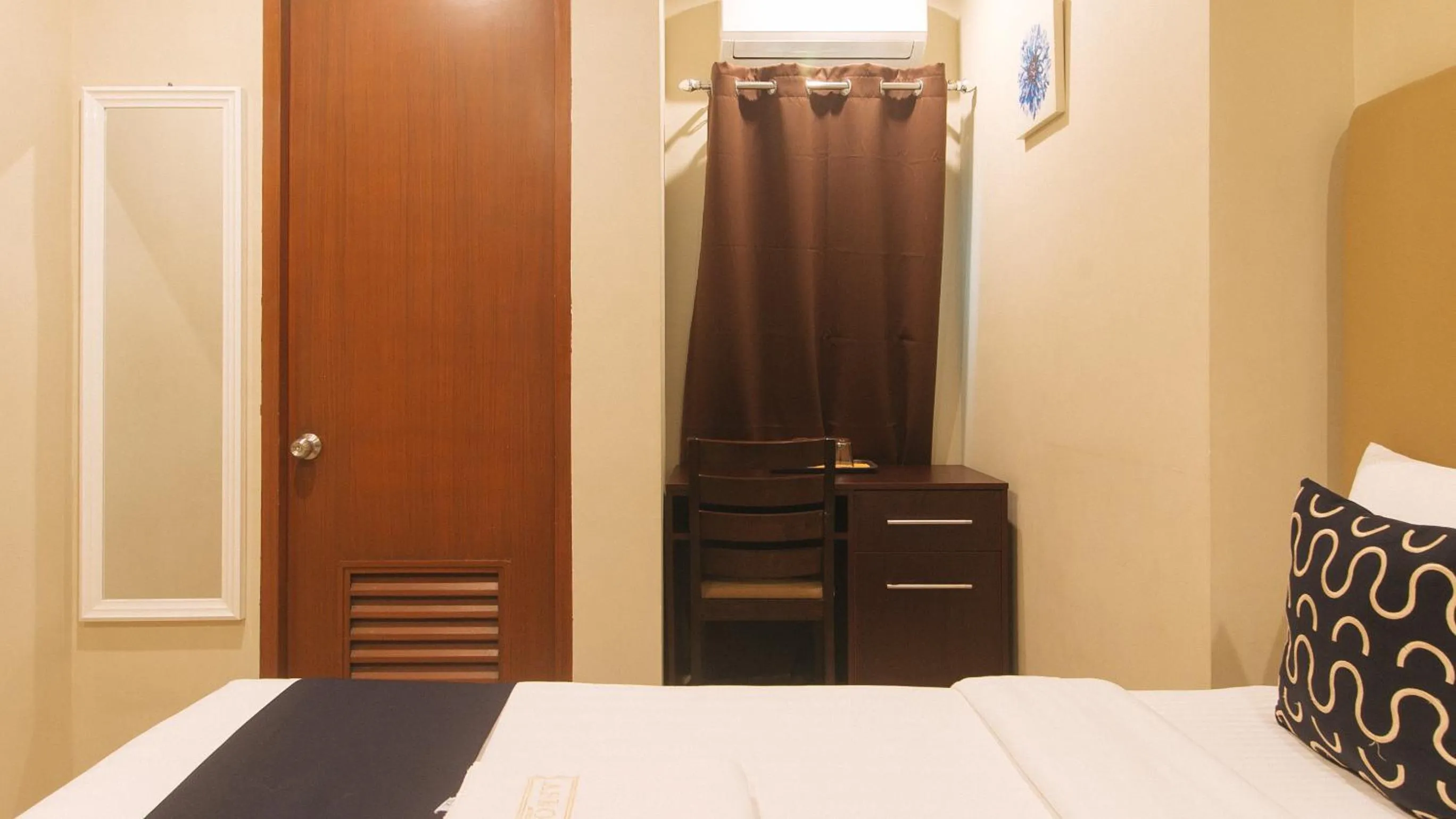 TV and multimedia, Bed in Asrodel Hotel RedPartner