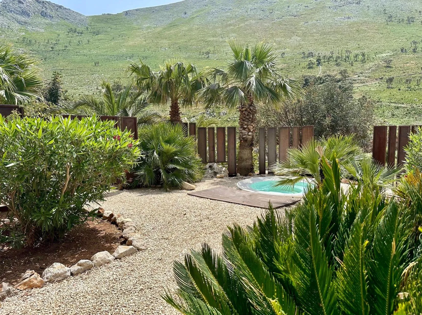 Garden in Baglio La Porta by Geocharme