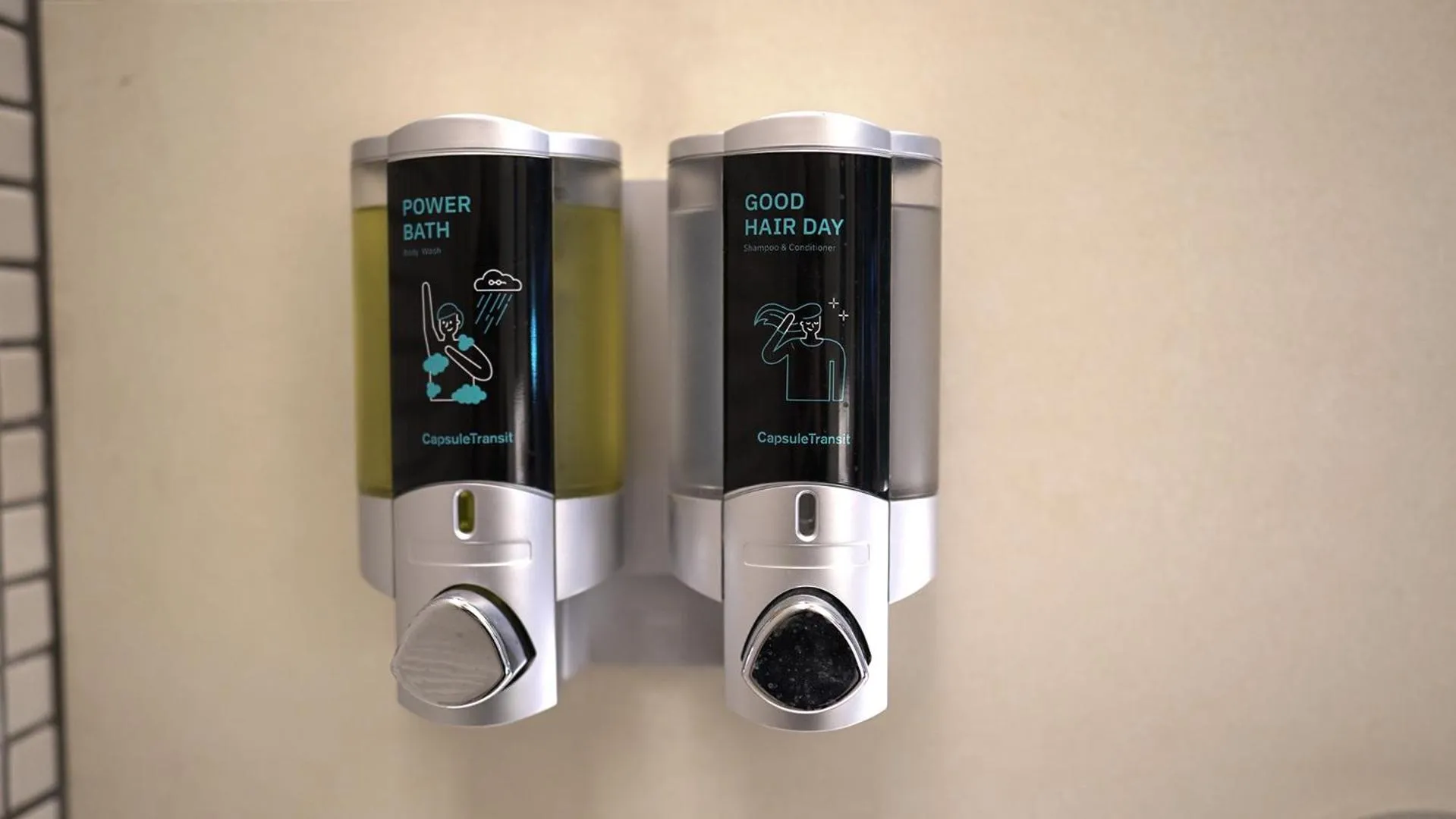 Shower in CapsuleTransit Airside KLIA T2 - Airport Hotel - International Departure near to Transit Hall, Gate Q