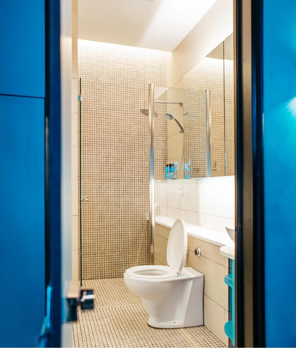 Shower in CapsuleTransit Airside KLIA T2 - Airport Hotel - International Departure near to Transit Hall, Gate Q