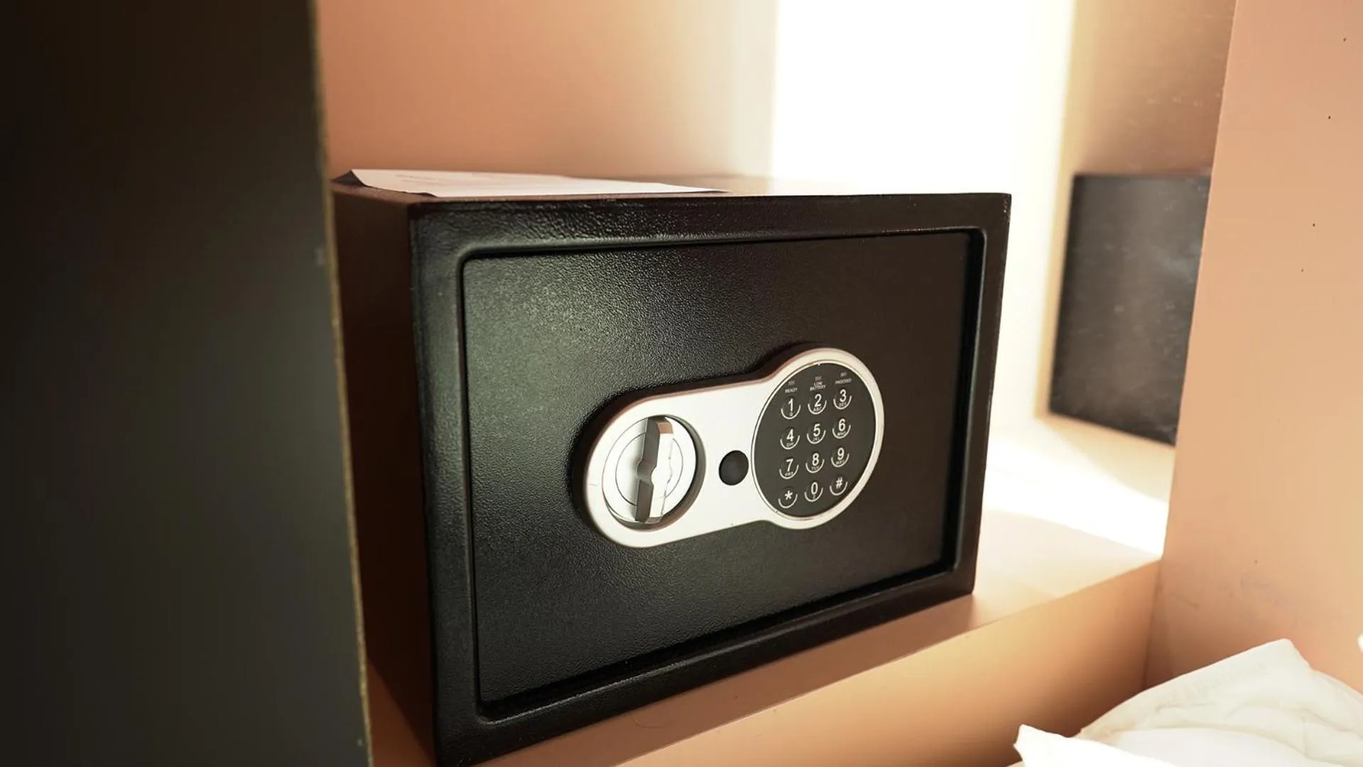 safe in CapsuleTransit Airside KLIA T2 - Airport Hotel - International Departure near to Transit Hall, Gate Q