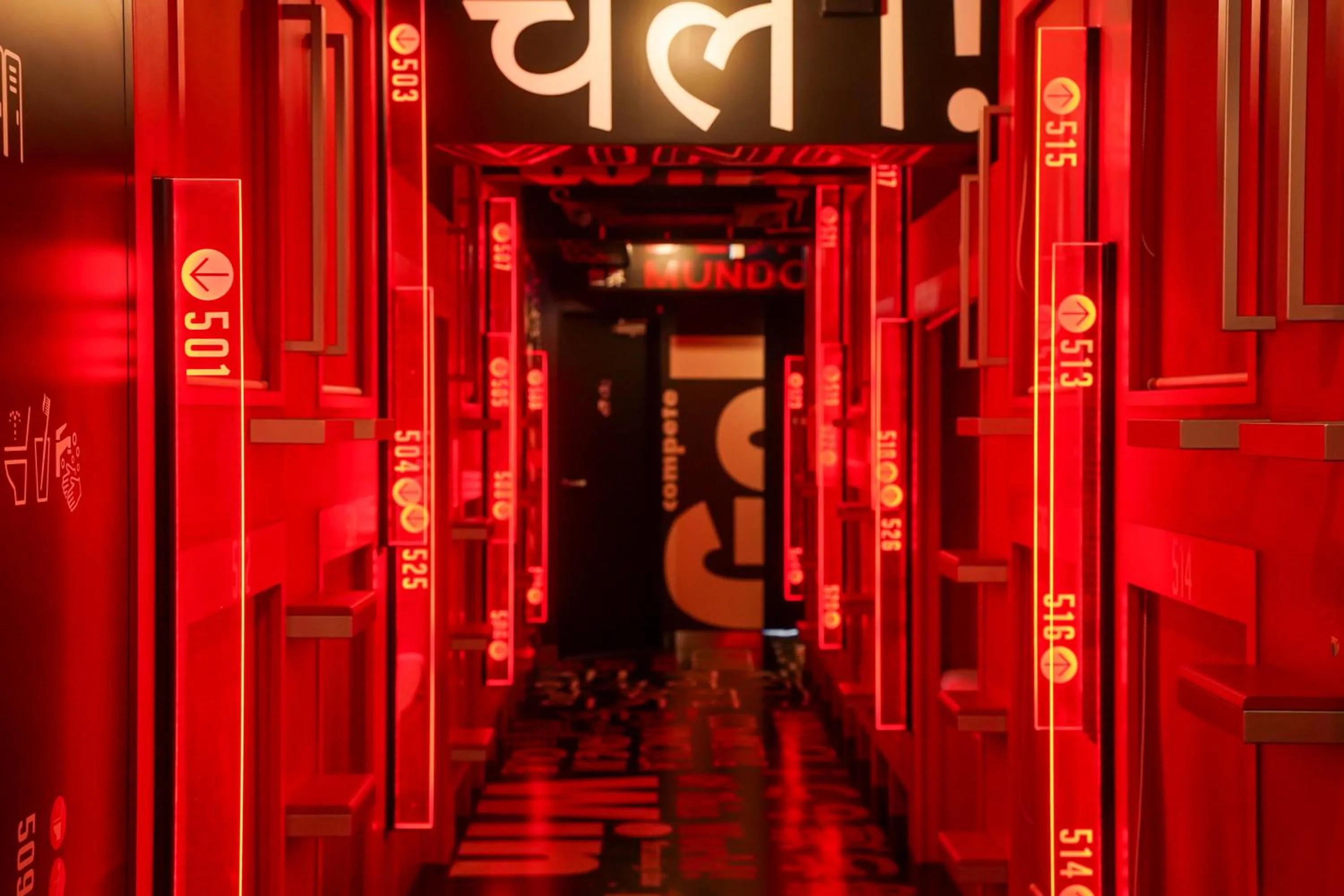 Photo of the whole room in esports hotel e-ZONe 電脳空間