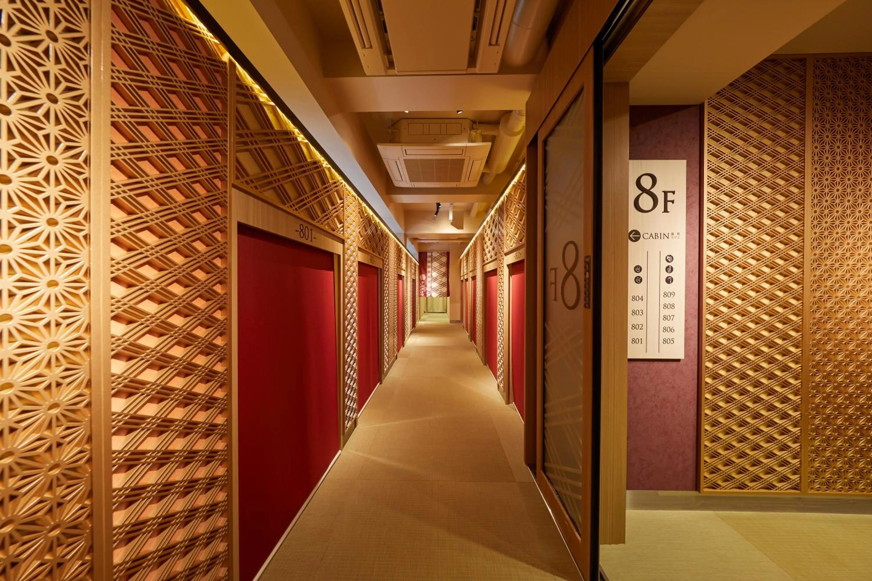 Photo of the whole room in esports hotel e-ZONe 電脳空間