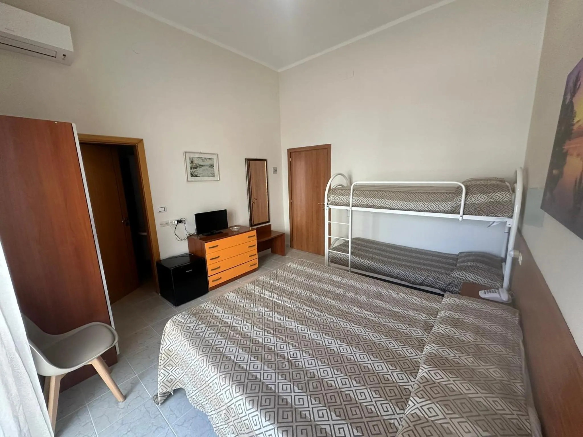 Bedroom in Hotel Germania