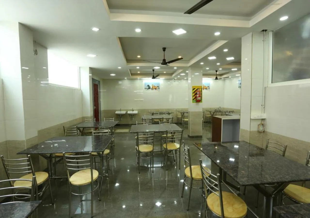 Restaurant/places to eat in JR Guest Home