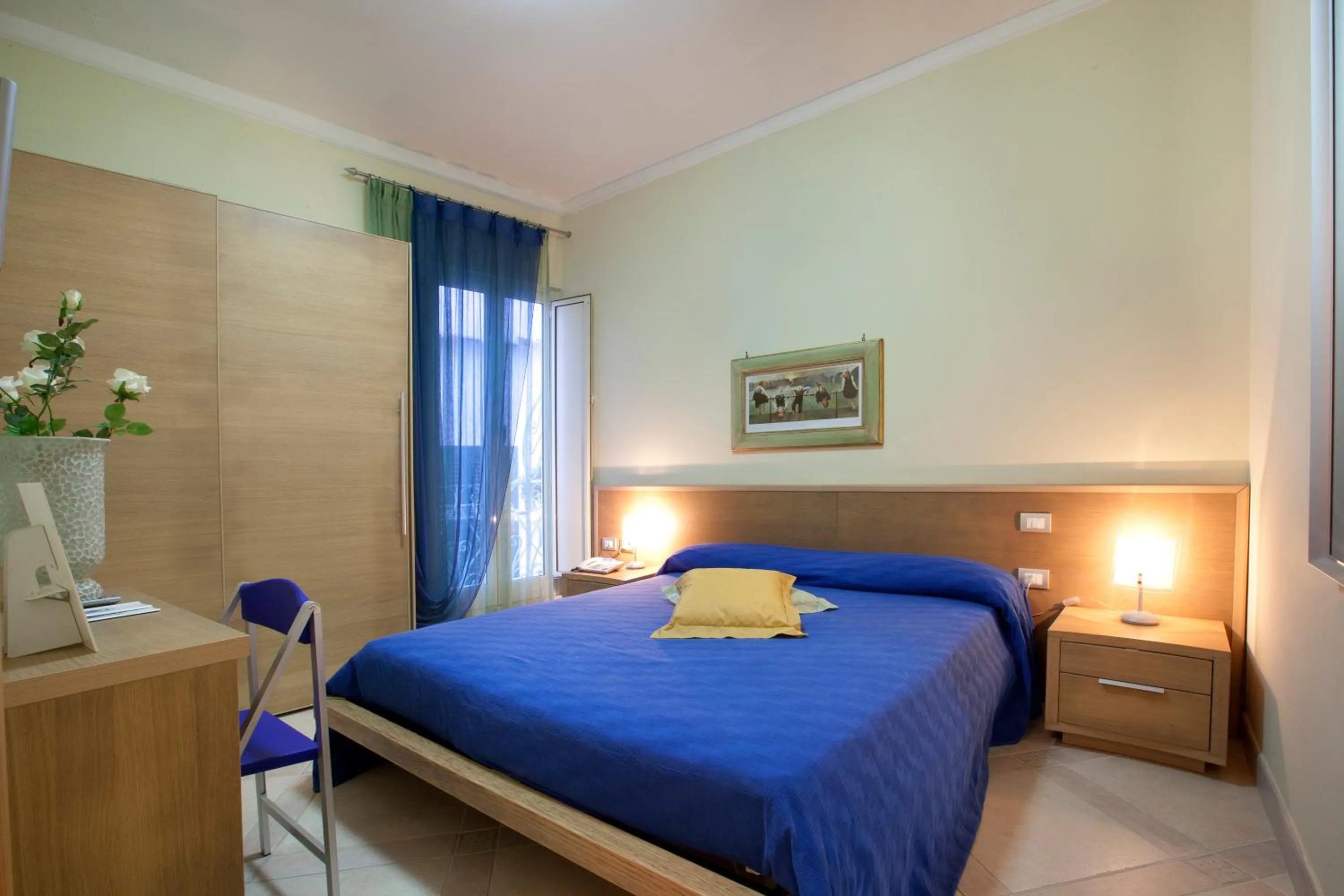 Photo of the whole room, Bed in Posidonia Residence