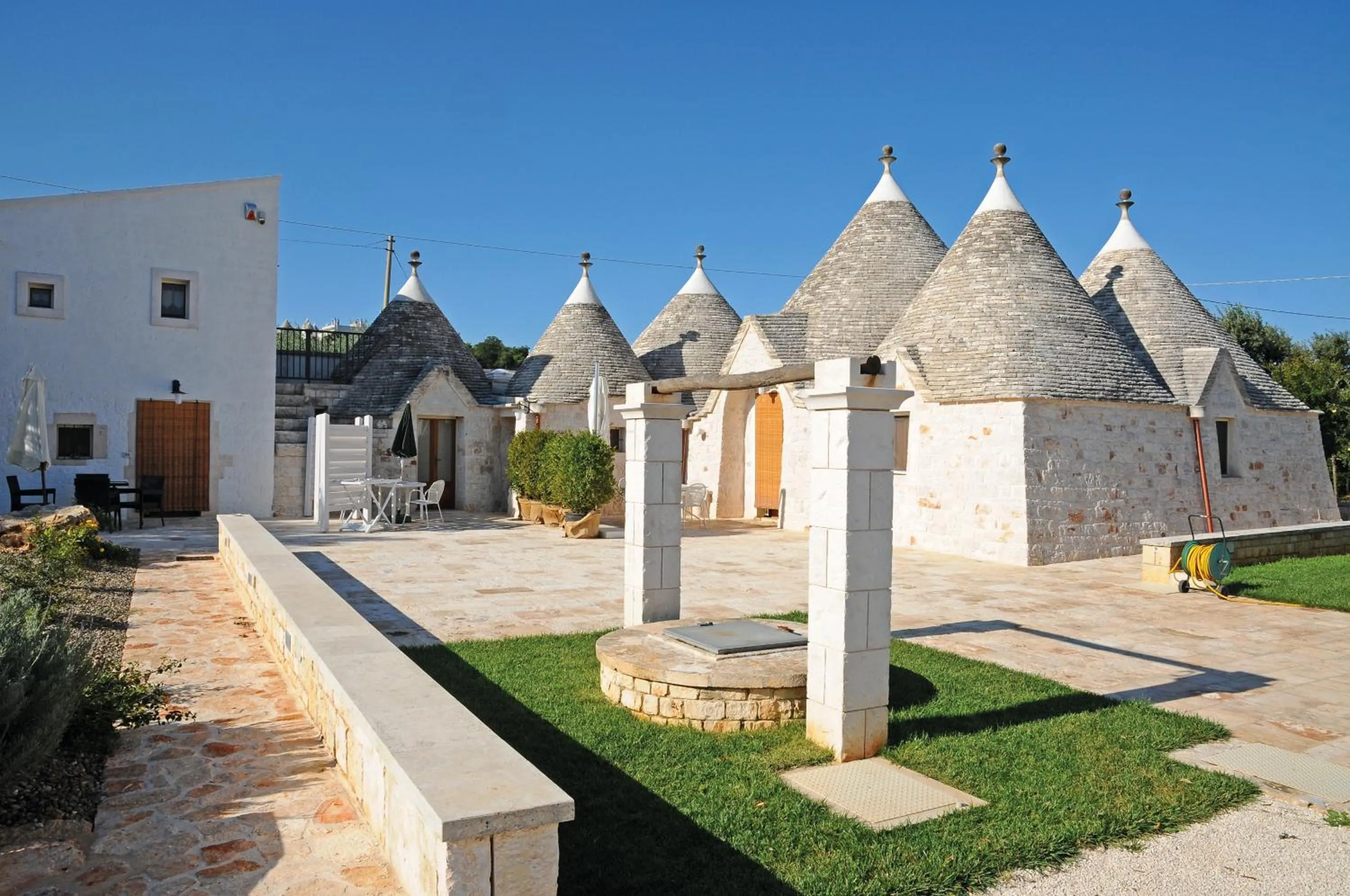 Facade/entrance in Micele Holiday Houses