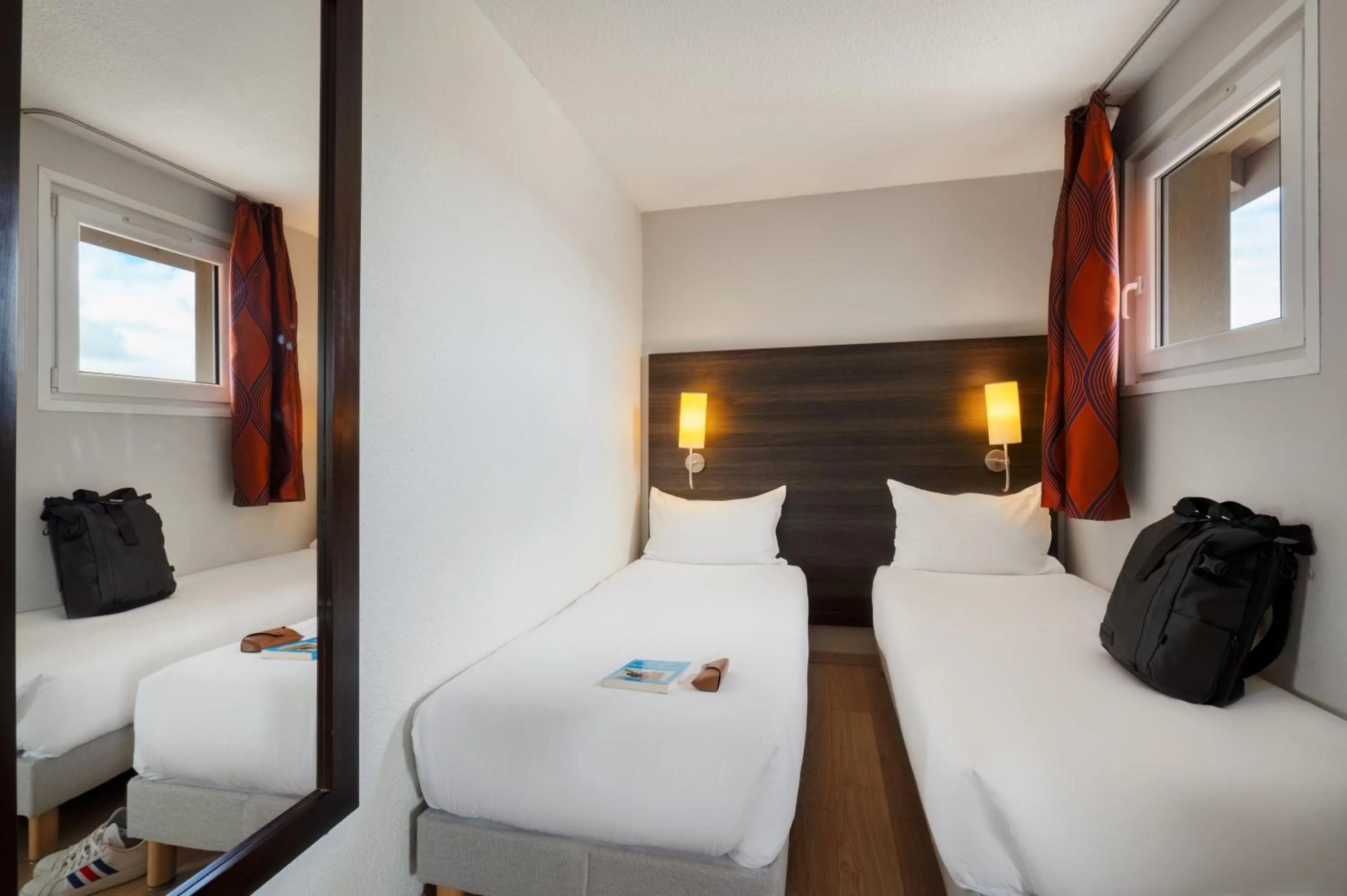 Bedroom, Bed in Kyriad Belfort Centre Gare