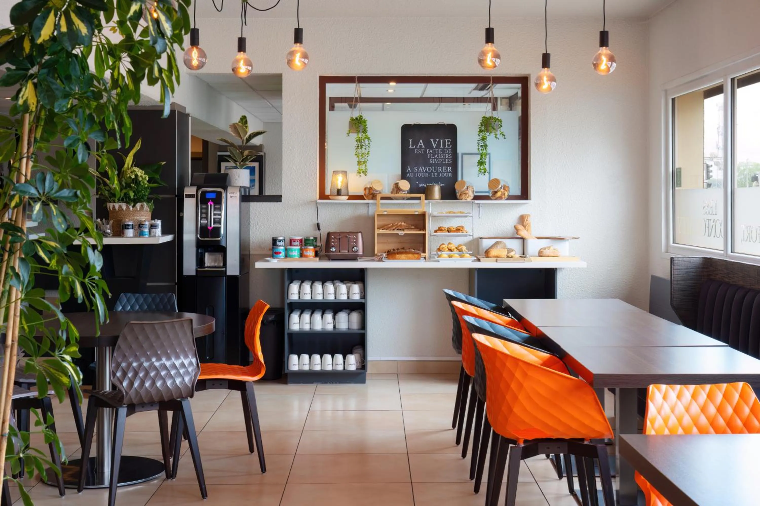 Breakfast in Kyriad Belfort Centre Gare