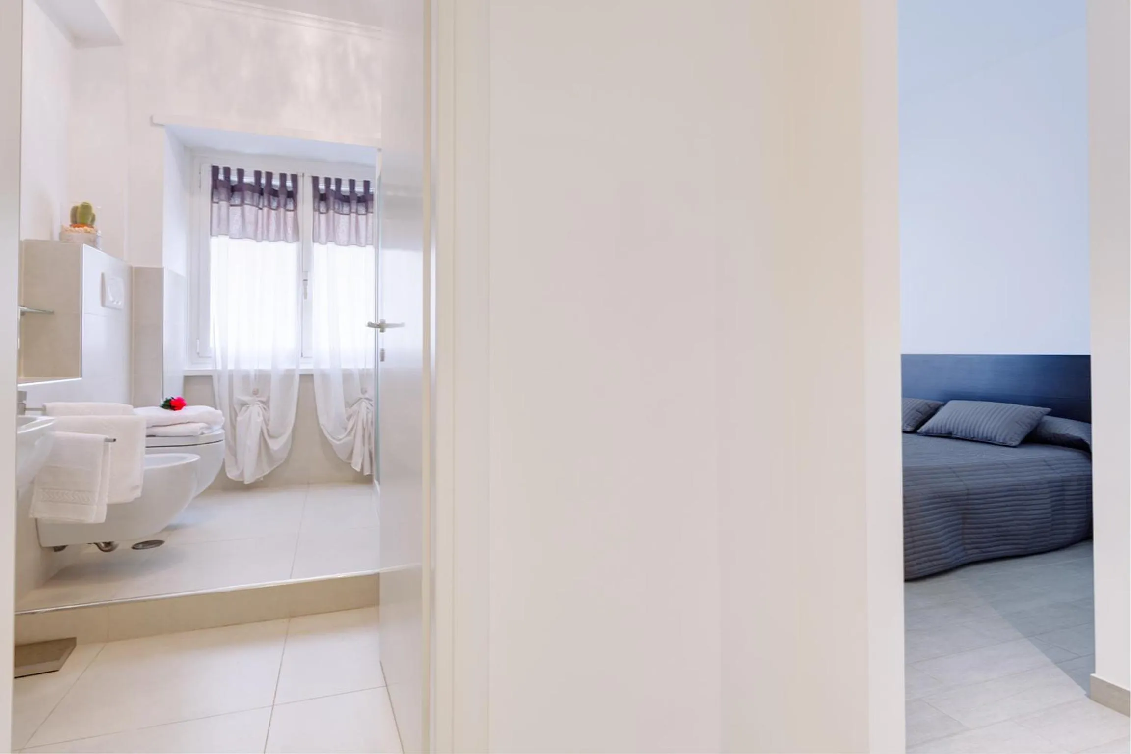 Bathroom, Bed in Elements Guest House