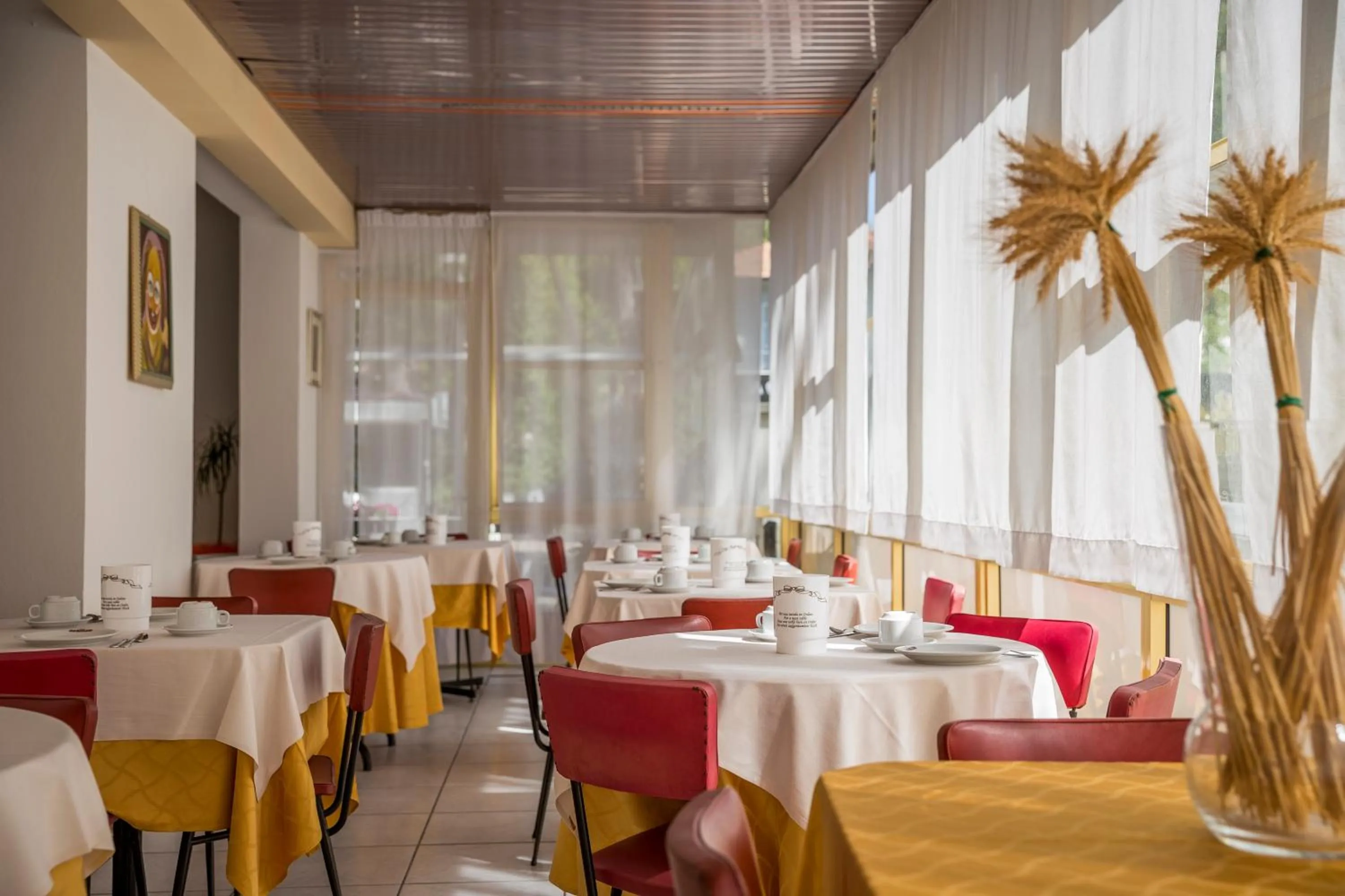 Restaurant/places to eat in Hotel Meris