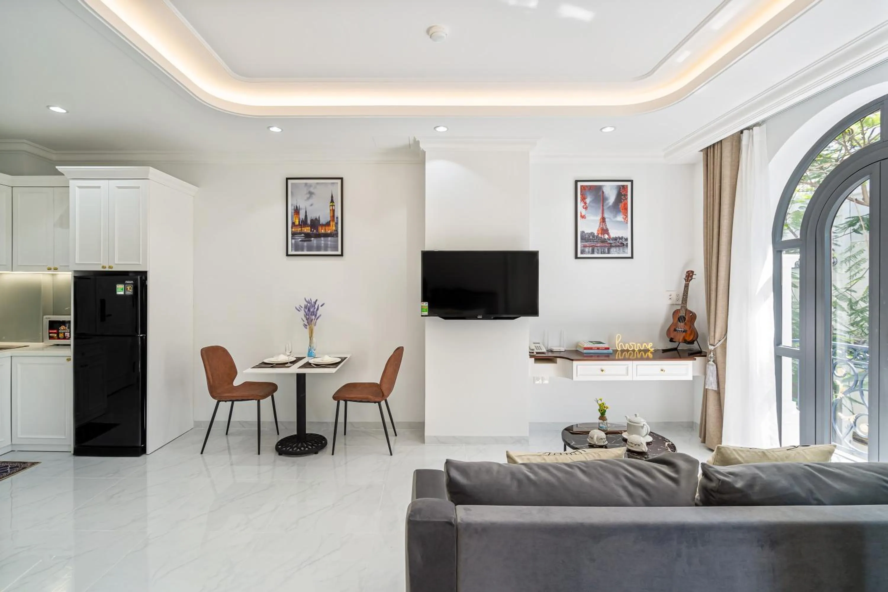 Photo of the whole room in The Royal Homies - Phu My Hung