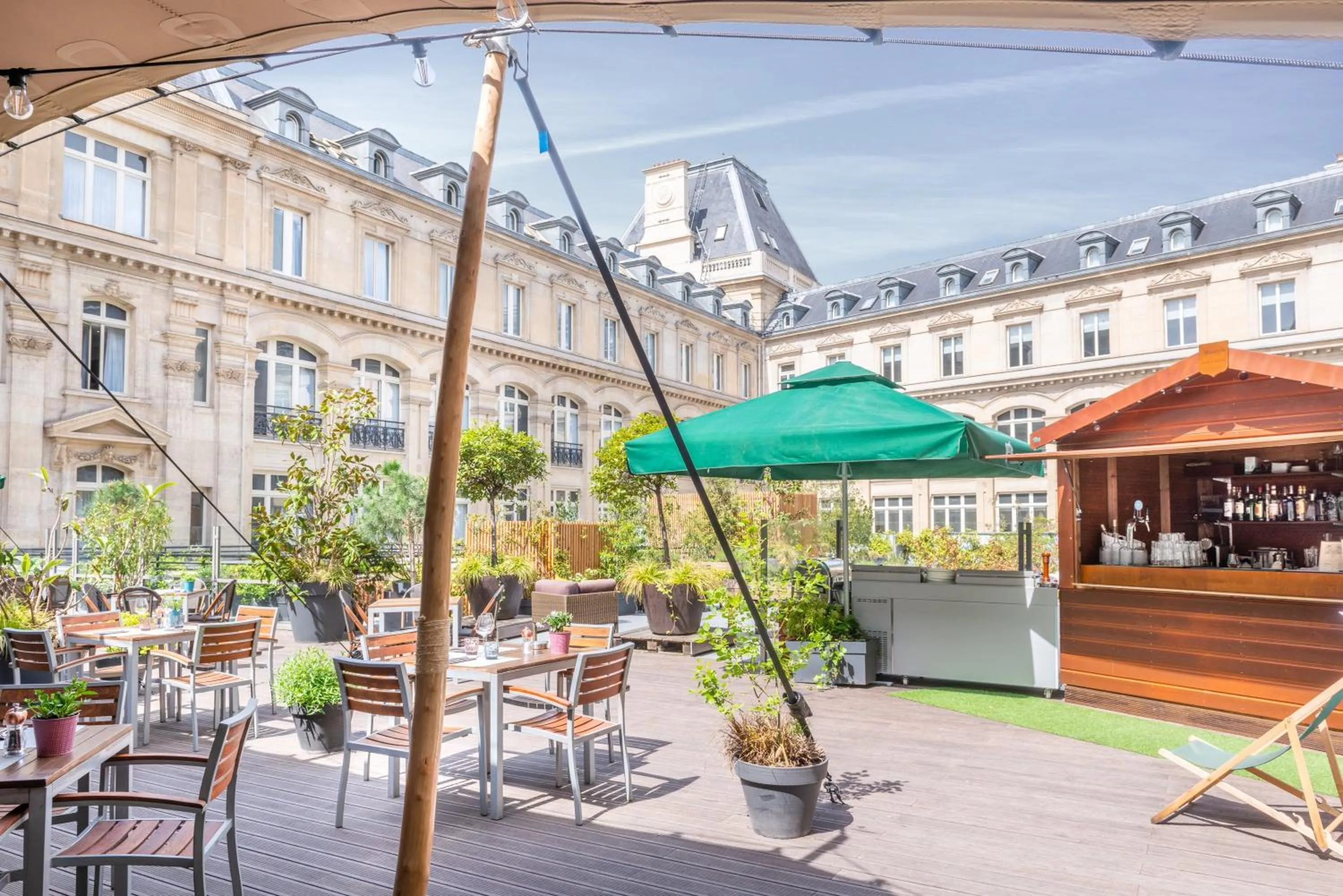 Restaurant/places to eat in Crowne Plaza Paris - Republique by IHG