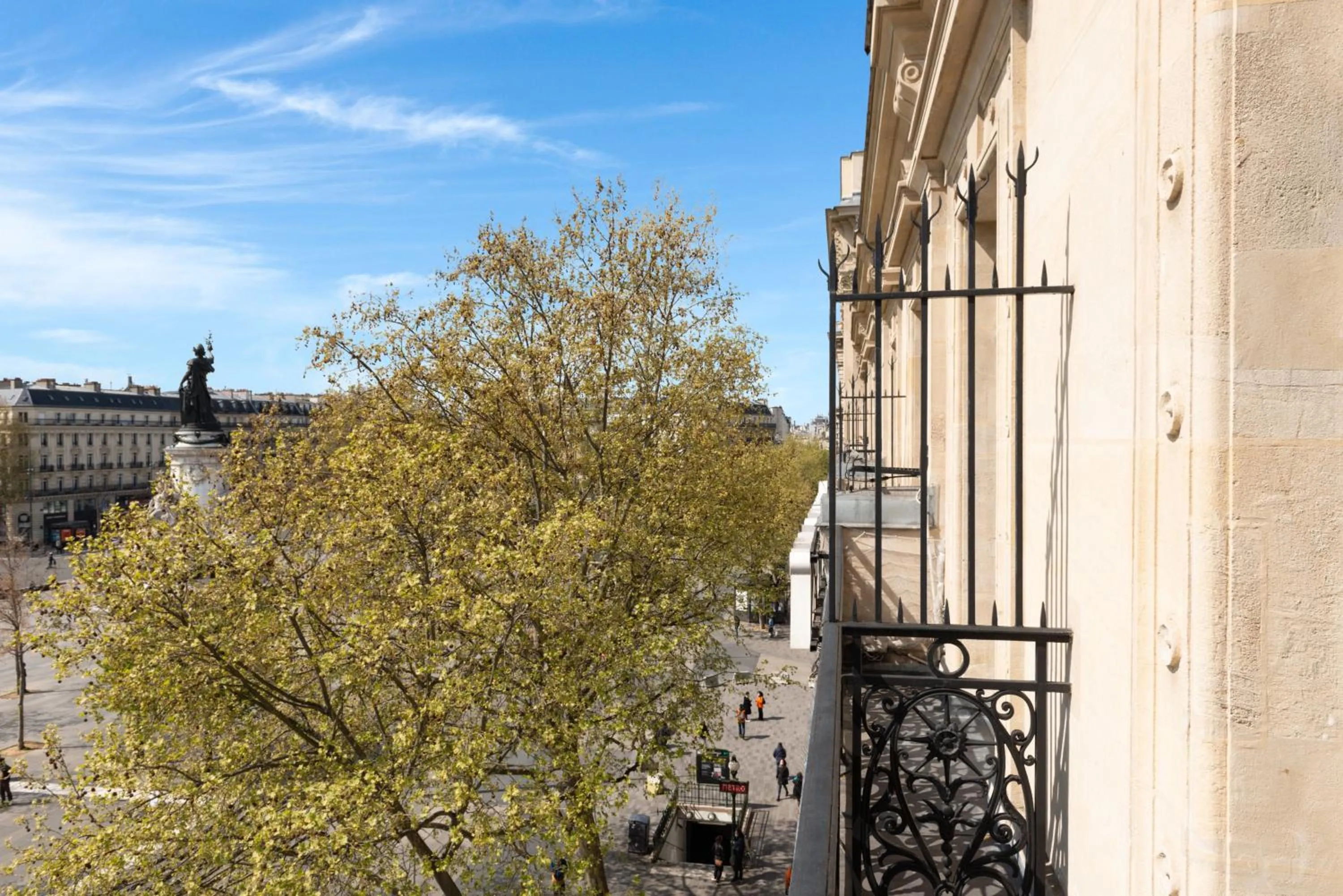 Photo of the whole room in Crowne Plaza Paris - Republique by IHG