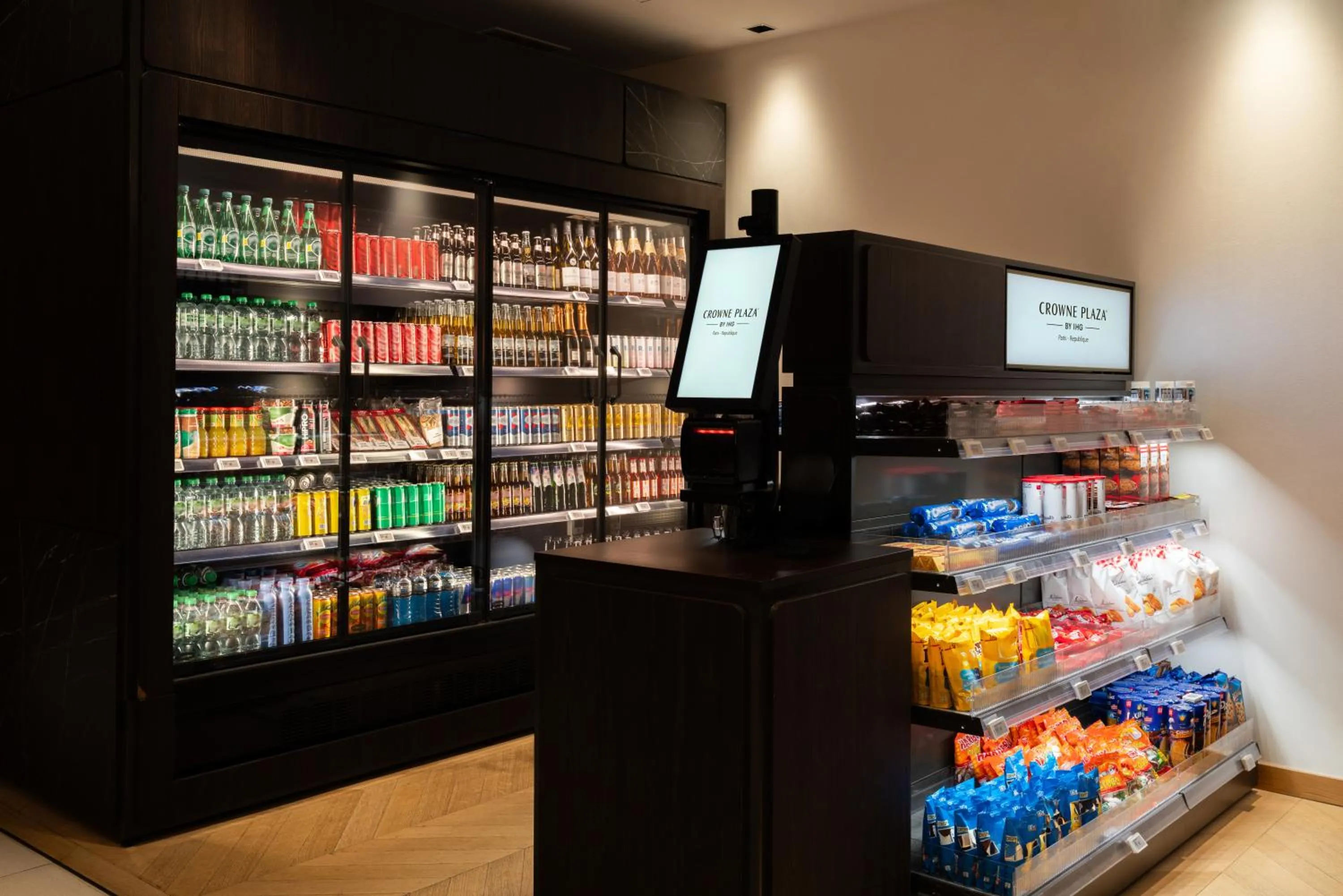 Food and drinks in Crowne Plaza Paris - Republique by IHG