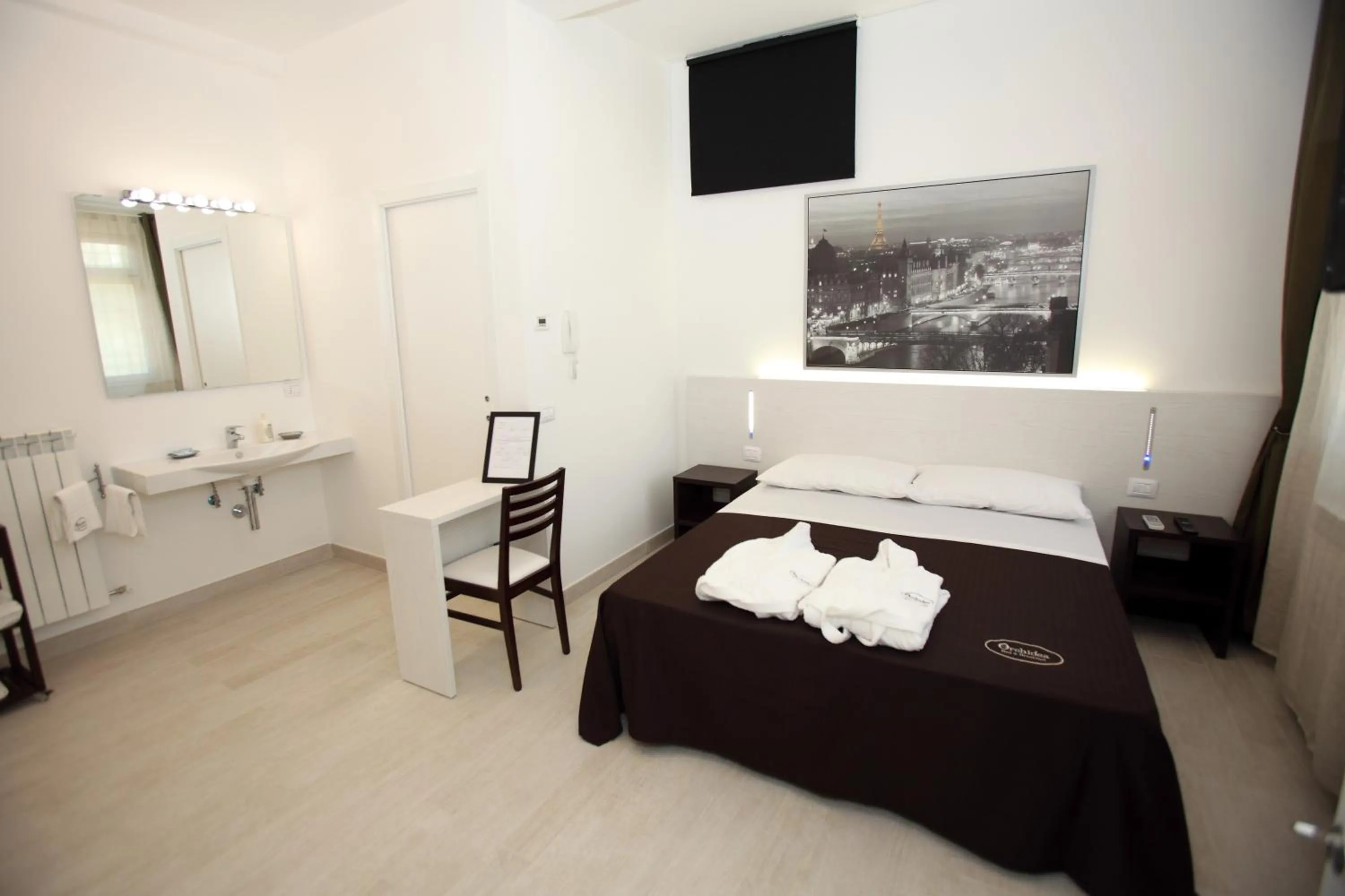Bedroom, Bed in Orchidea Rooms & Suites