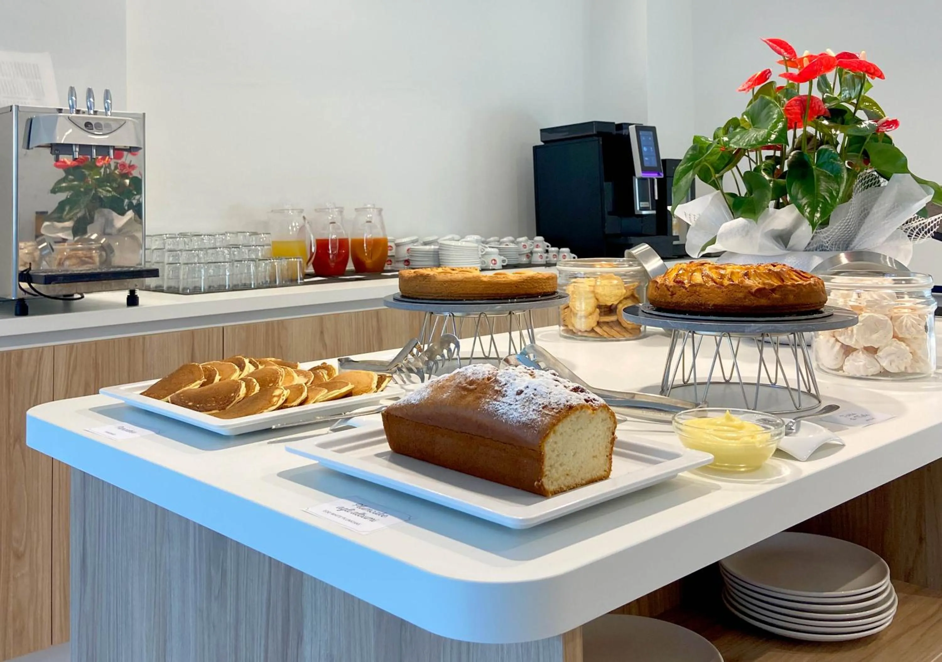 Restaurant/places to eat in Hotel Sayonara