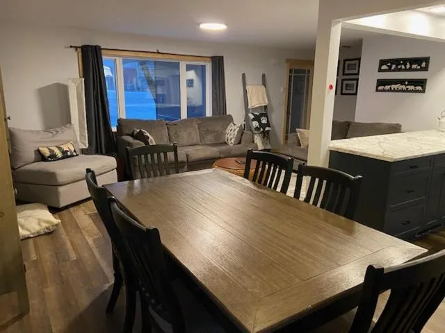 Bears Den Guest House