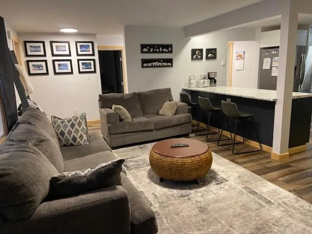 Bears Den Guest House