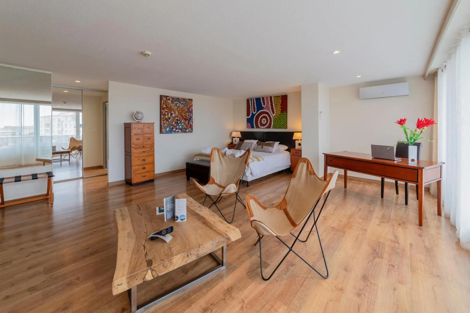 Photo of the whole room in Cit'Hotel Imperial