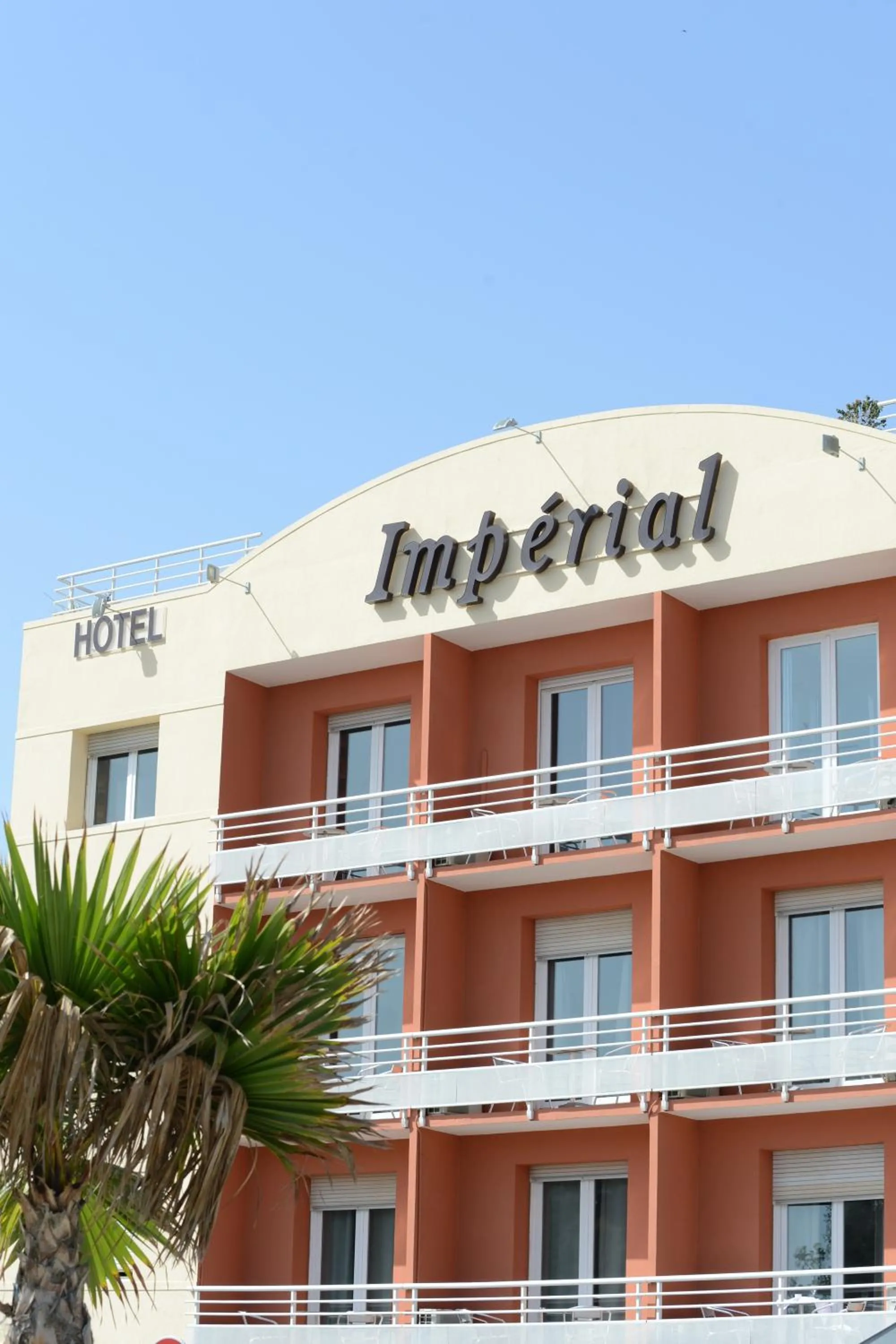 Facade/entrance in Cit'Hotel Imperial