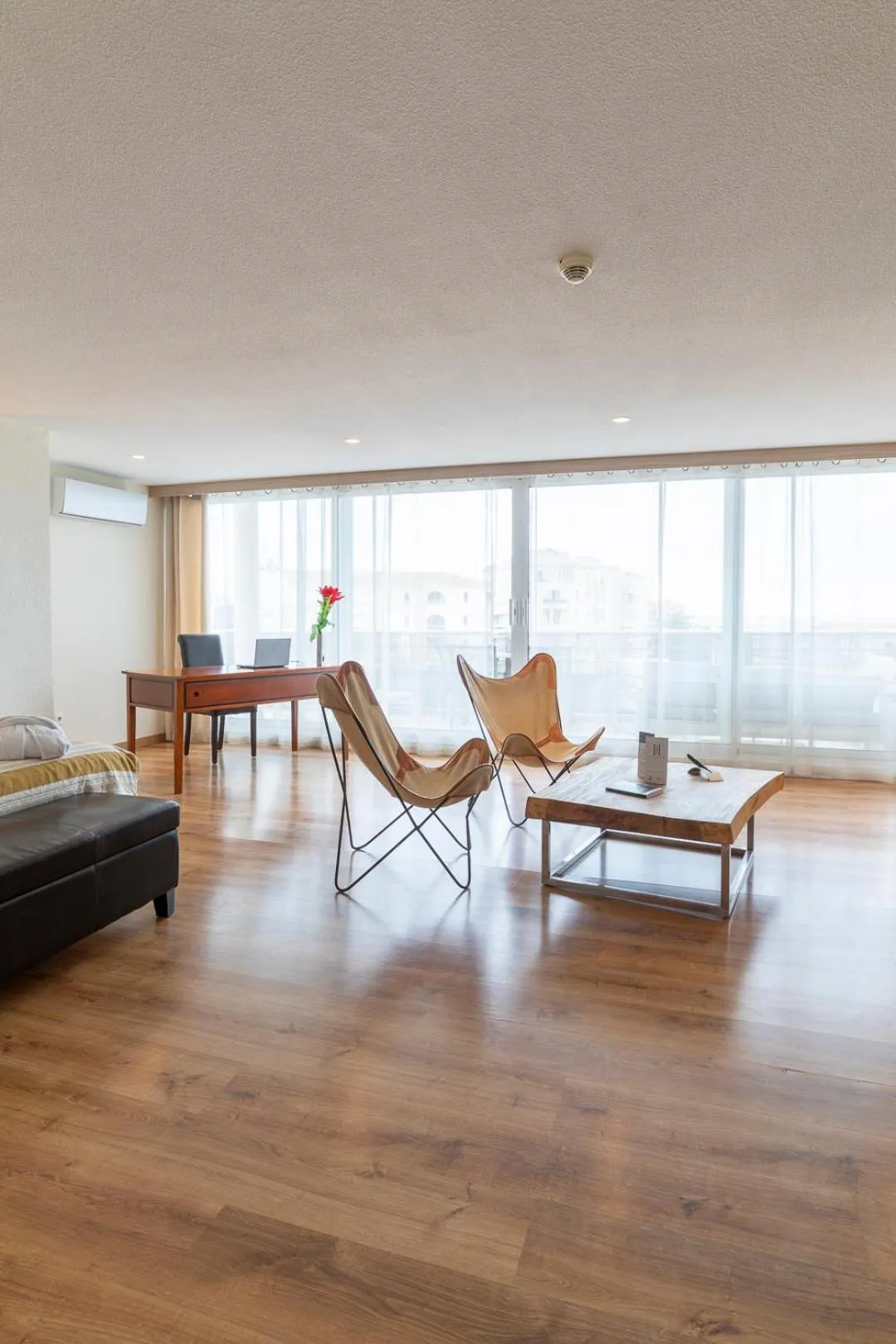 Photo of the whole room in Cit'Hotel Imperial