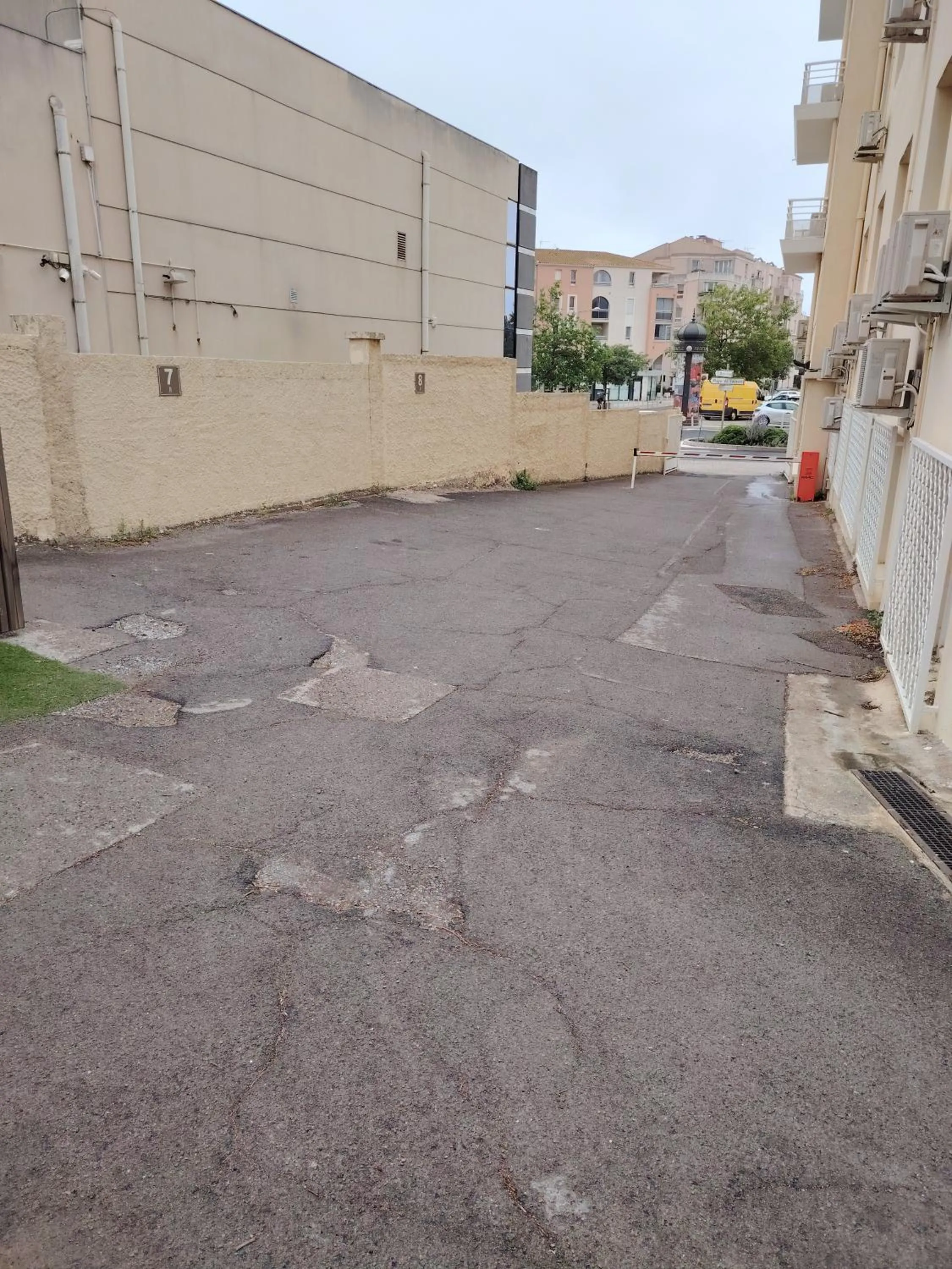 Parking in Cit'Hotel Imperial