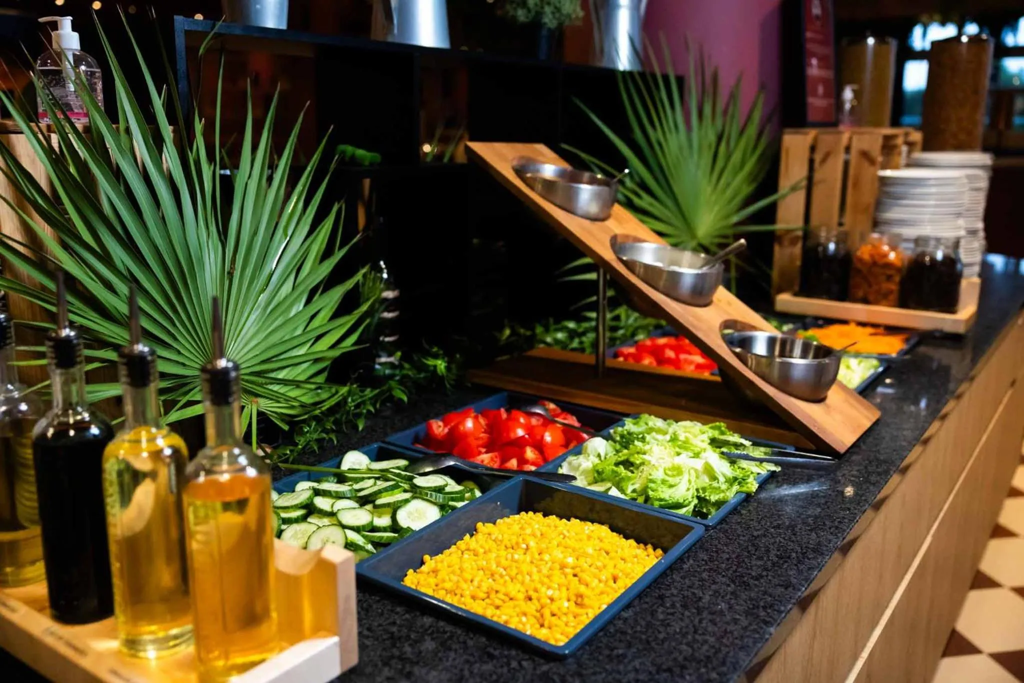 Food in Grand Magic Hotel Marne La Vallée