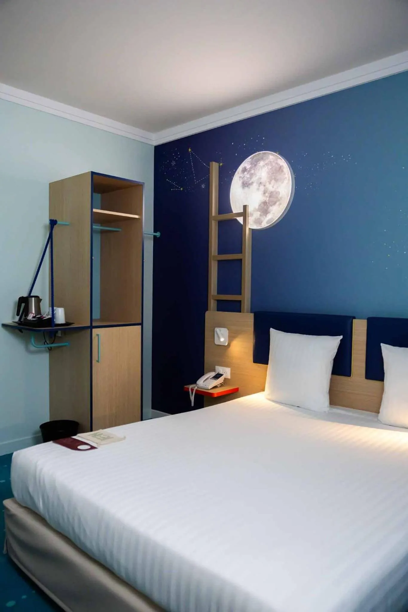 Bedroom, Bed in Grand Magic Hotel Marne La Vallée