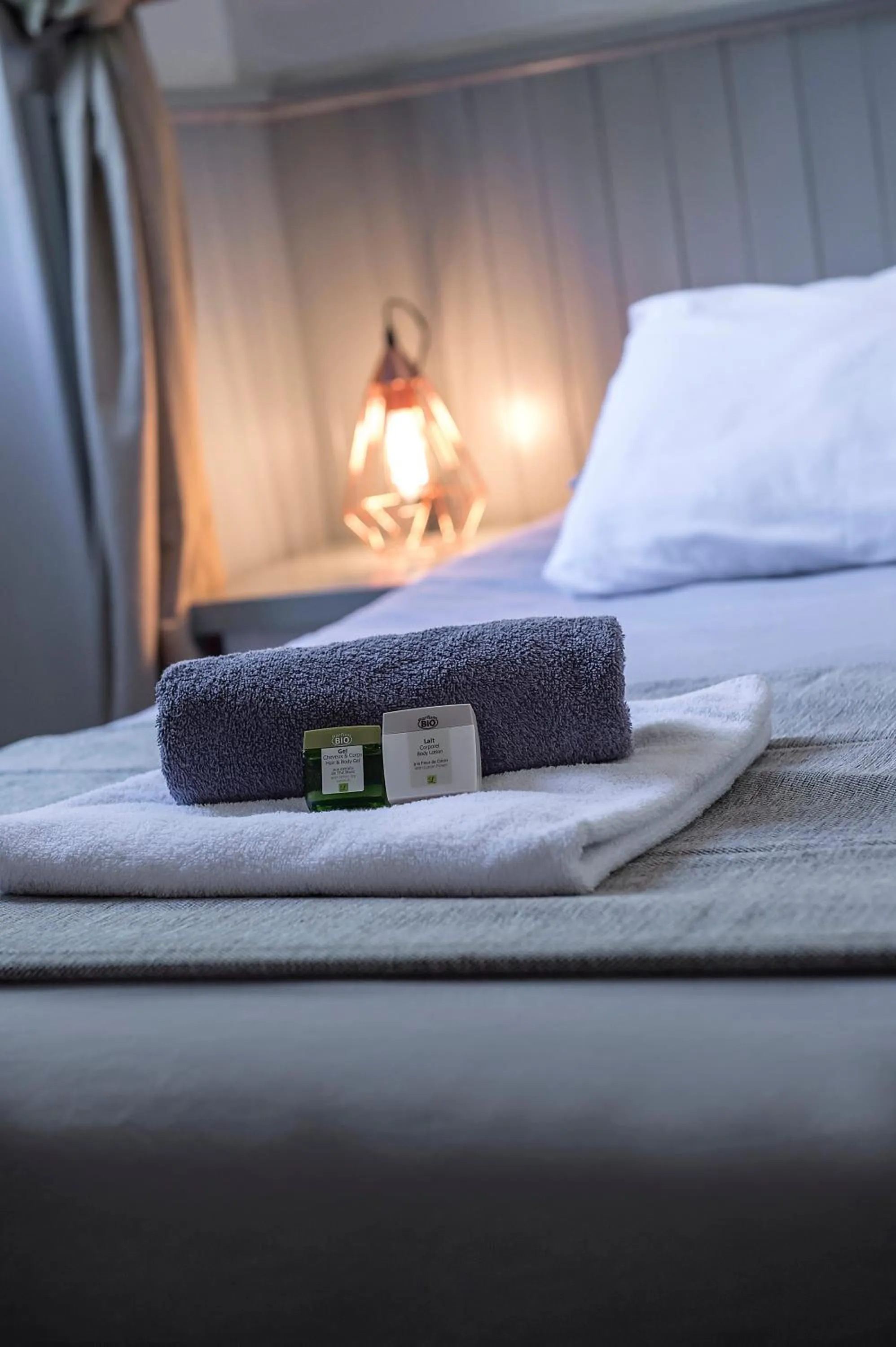 Bedroom, Bed in Hôtel Le Cassini