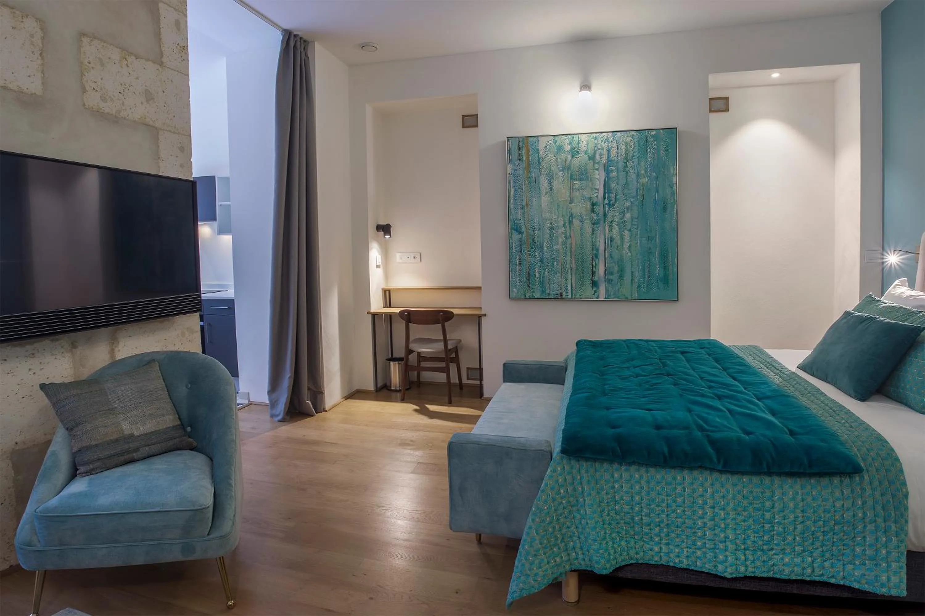 Photo of the whole room, Bed in Appart Hôtel - VILLA CÔTÉ PLATEAU - Hyper Centre Ville - 3 Étoiles Certifiées-