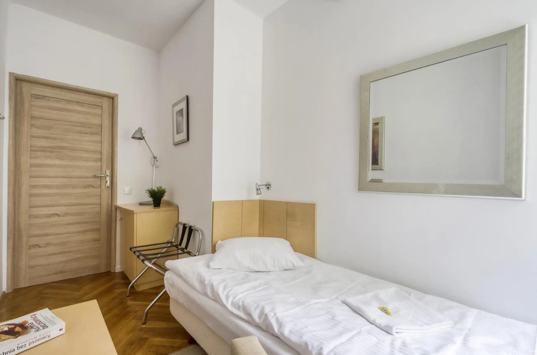 Bed in 404 Rooms Obrzezna Mokotow