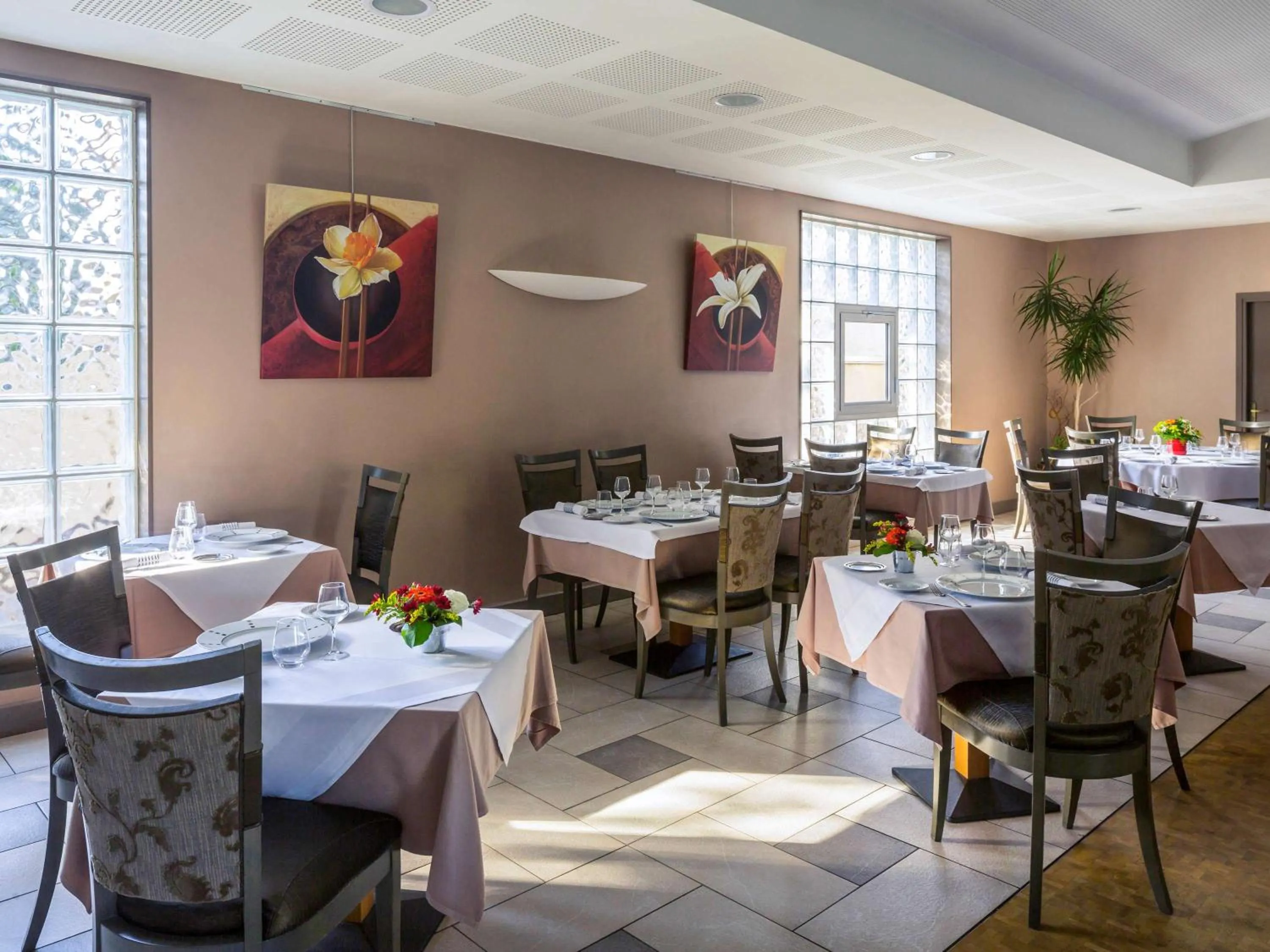 Restaurant/places to eat in Mercure Castres L'Occitan