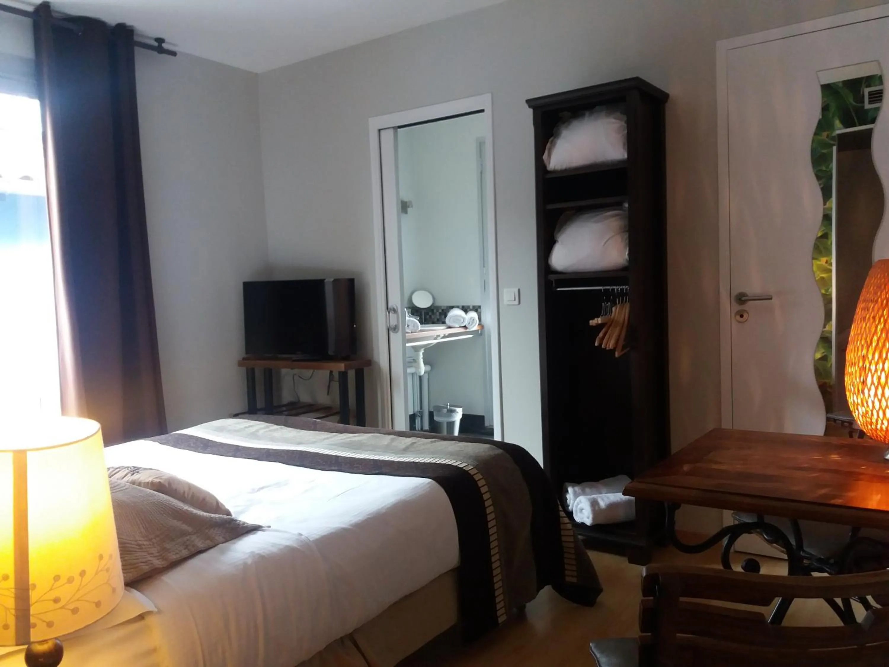 Photo of the whole room, Bed in Logis Au Canard Gourmand