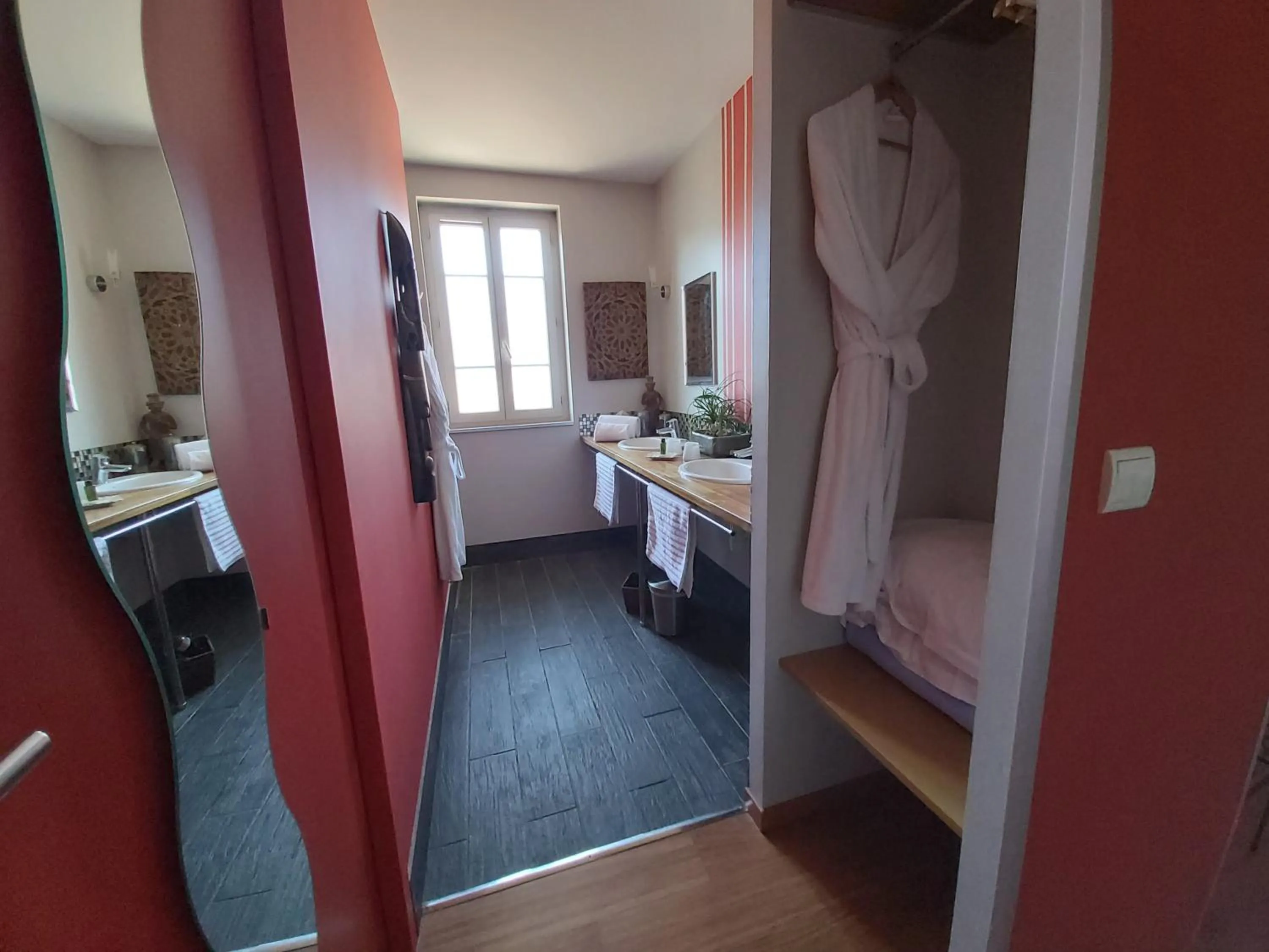 Bathroom, Bed in Logis Au Canard Gourmand