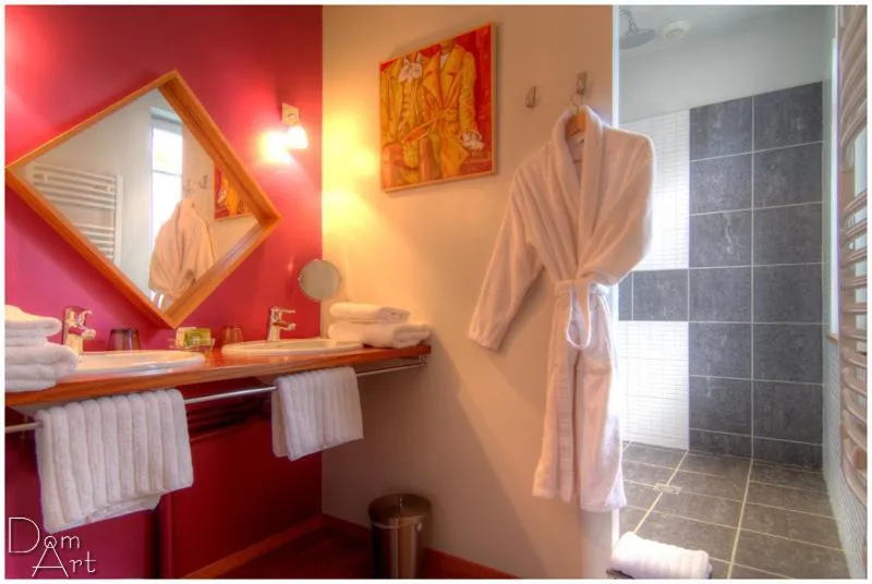 Bathroom in Logis Au Canard Gourmand