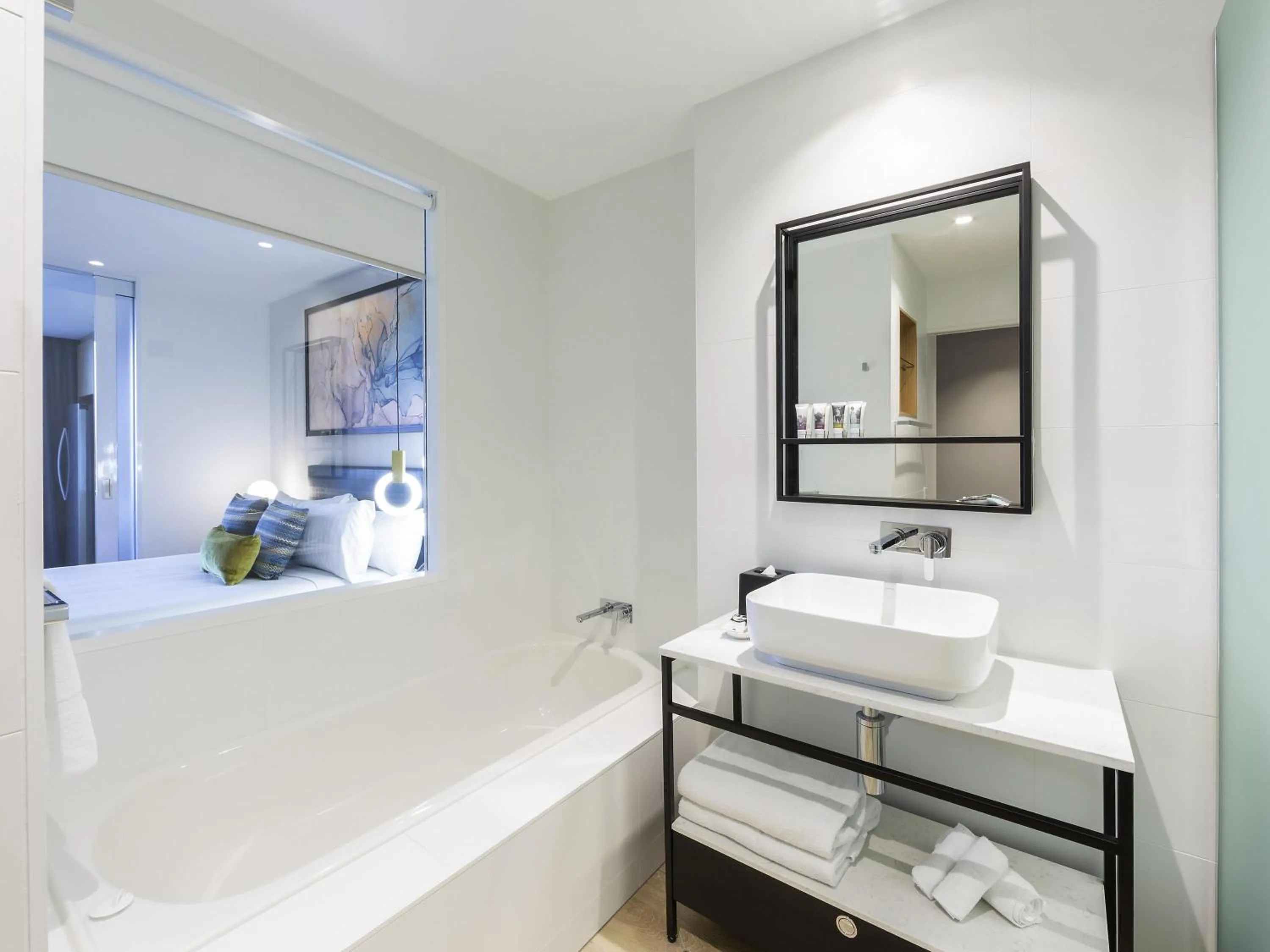 Property building in Mercure Canberra Belconnen