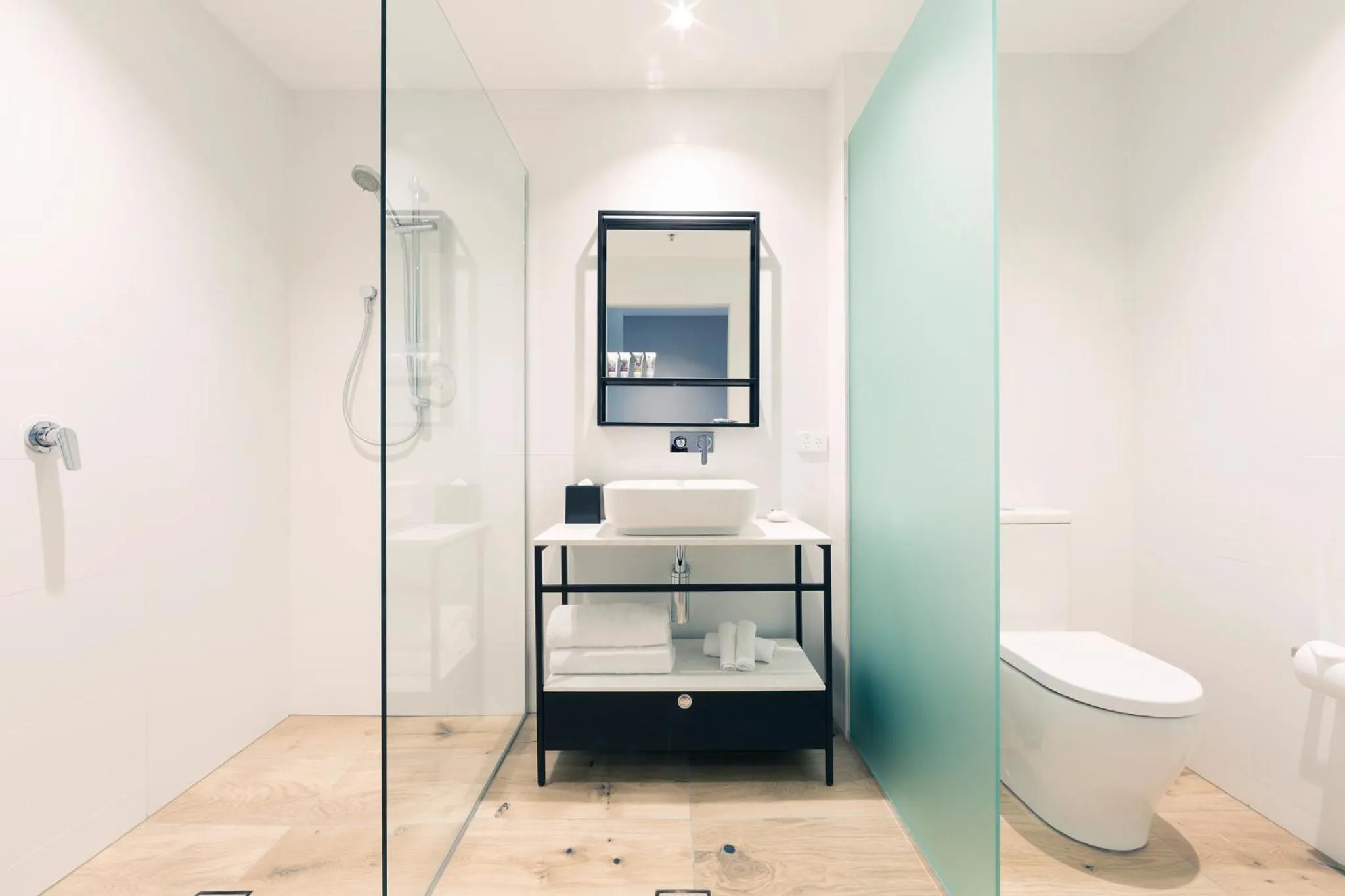 Restaurant/places to eat in Mercure Canberra Belconnen