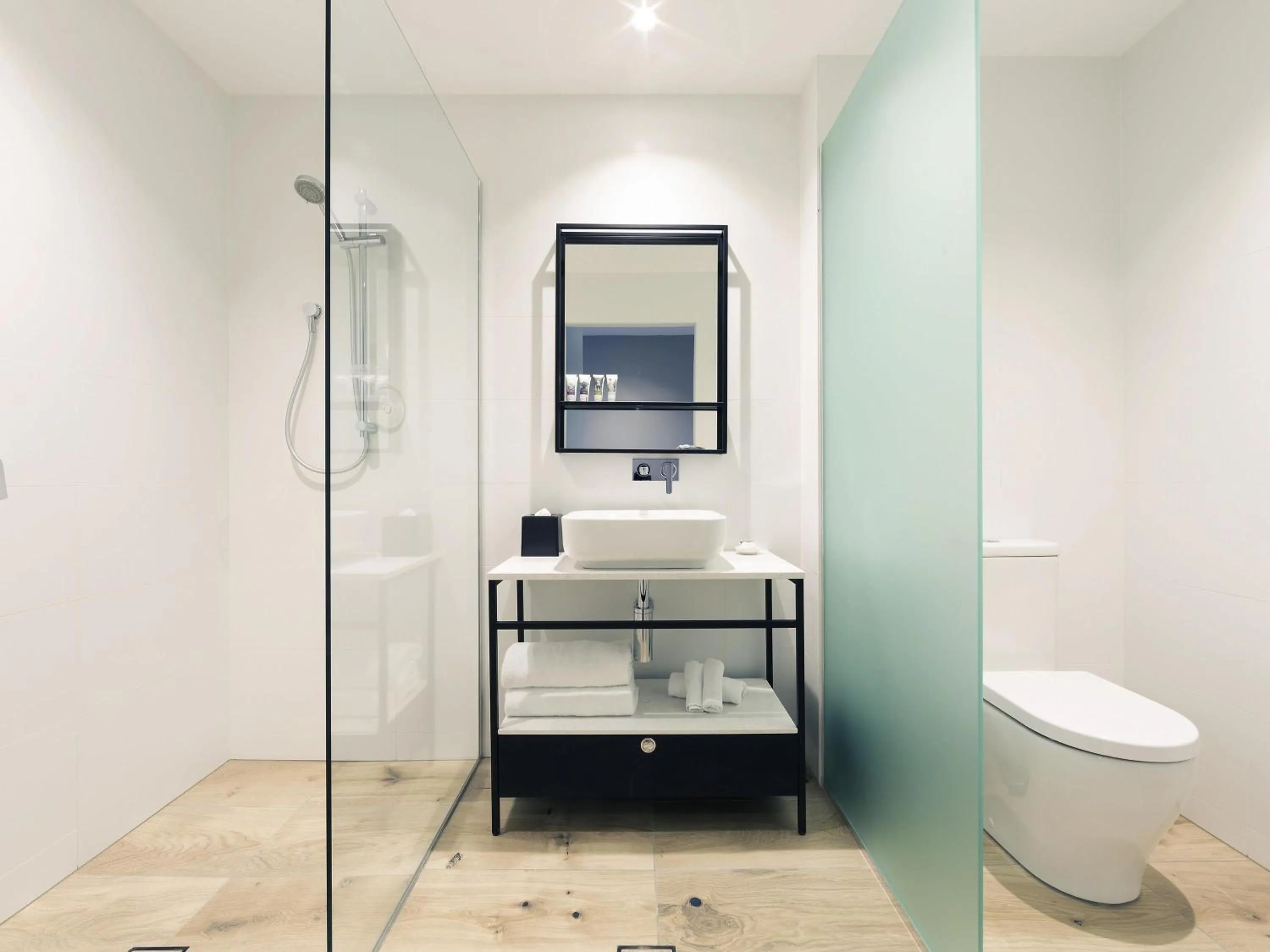 Bedroom in Mercure Canberra Belconnen