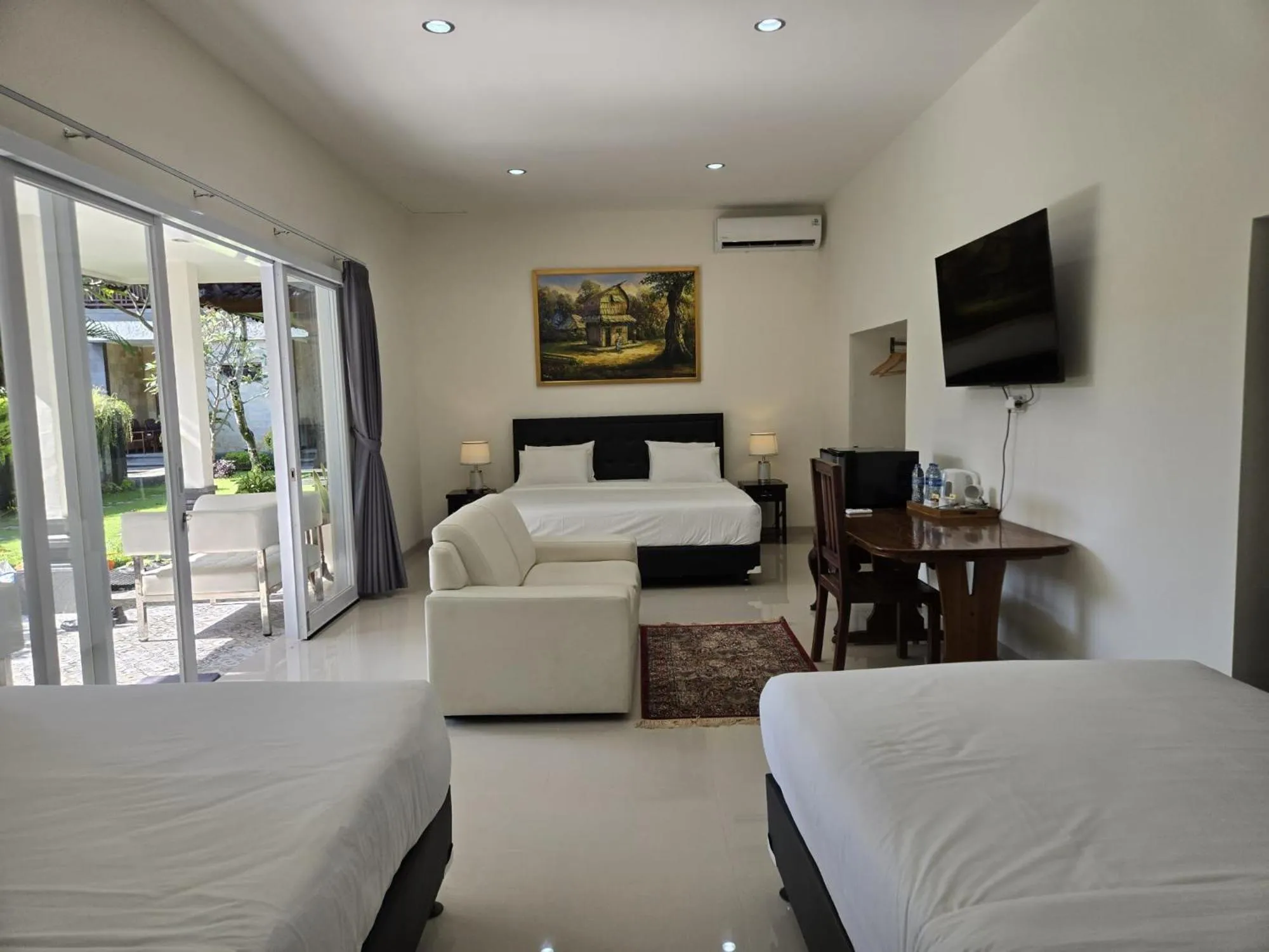 Bed in Segara Agung Boutique Hotel