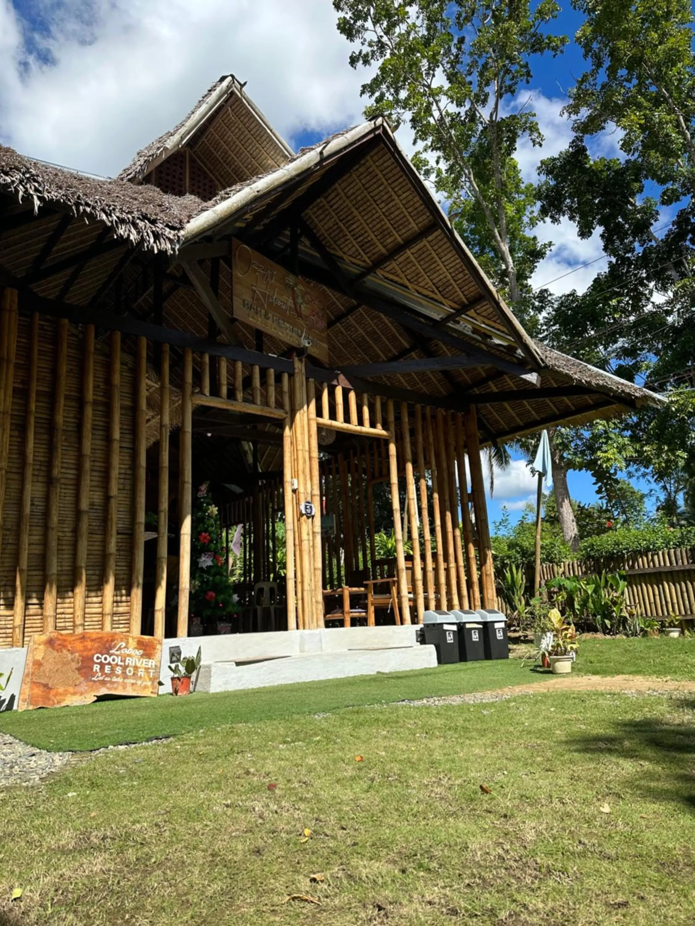 Restaurant/places to eat in Loboc Cool River Resort