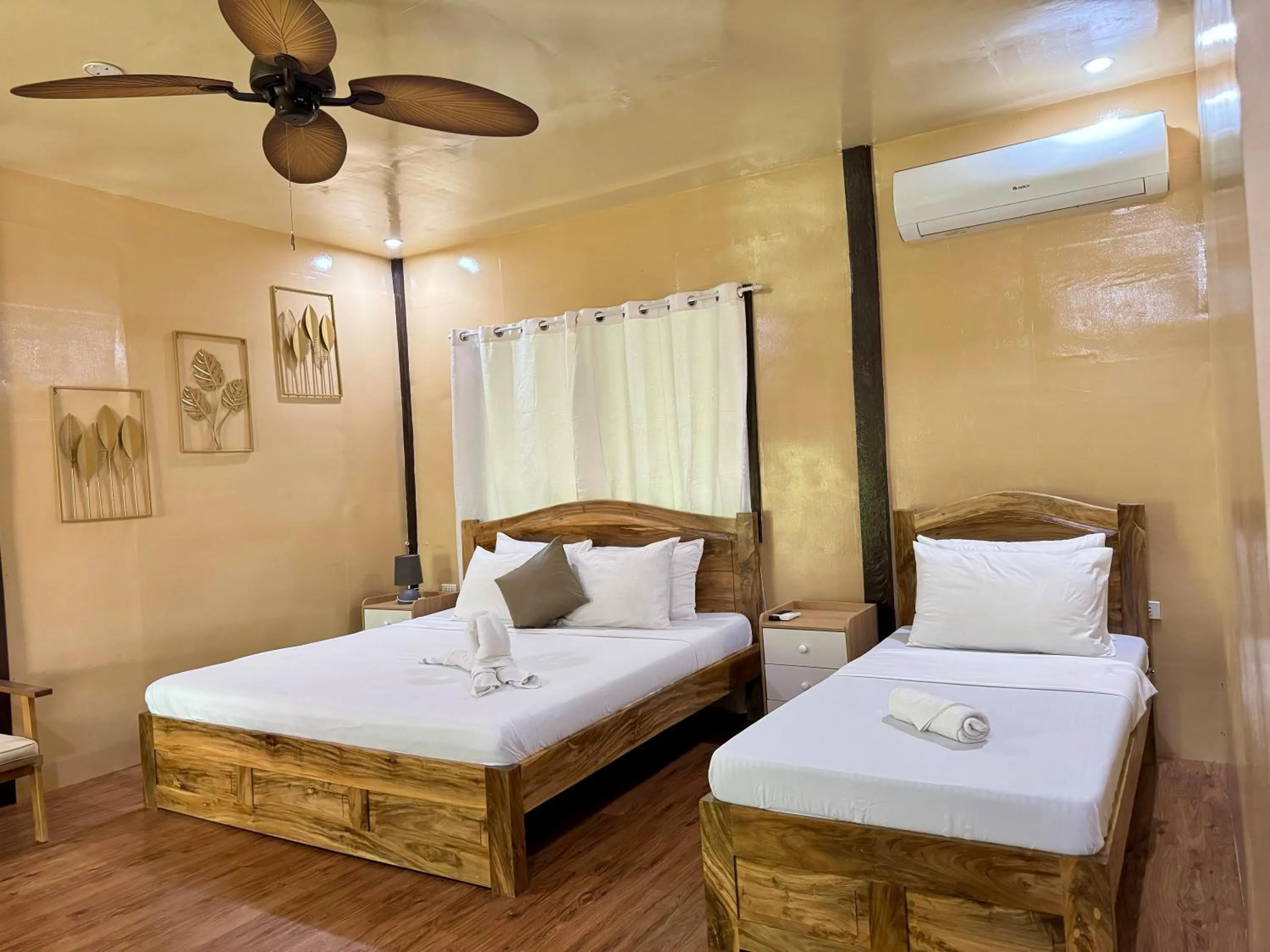 Photo of the whole room, Bed in Loboc Cool River Resort