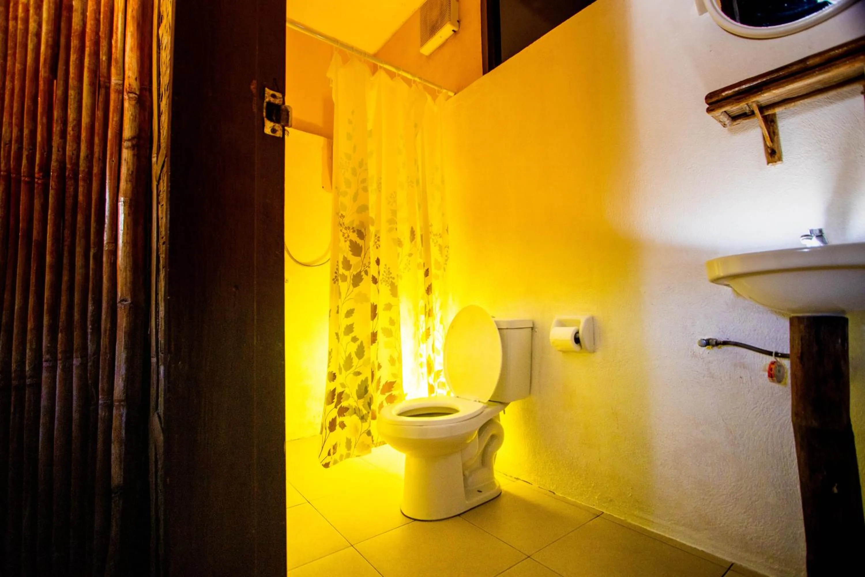 Toilet in Loboc Cool River Resort