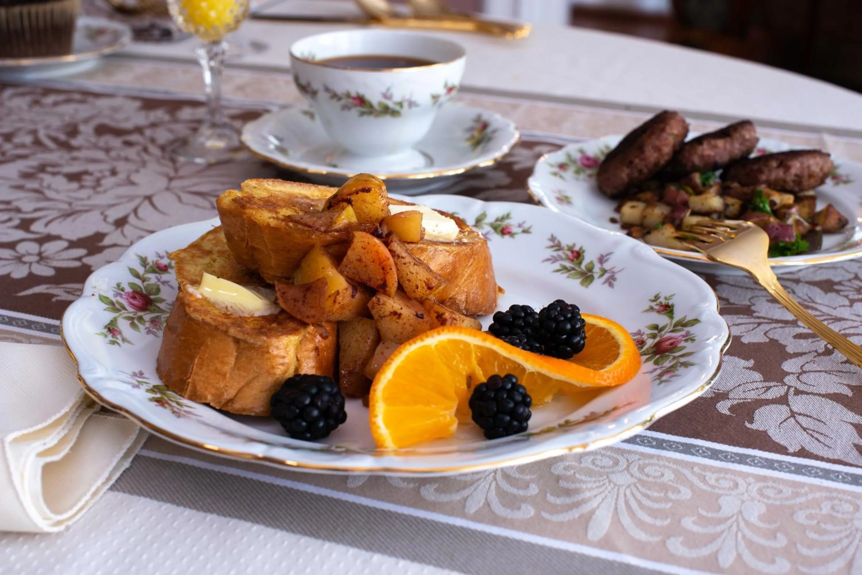 Breakfast in Valparaiso Inn B&B