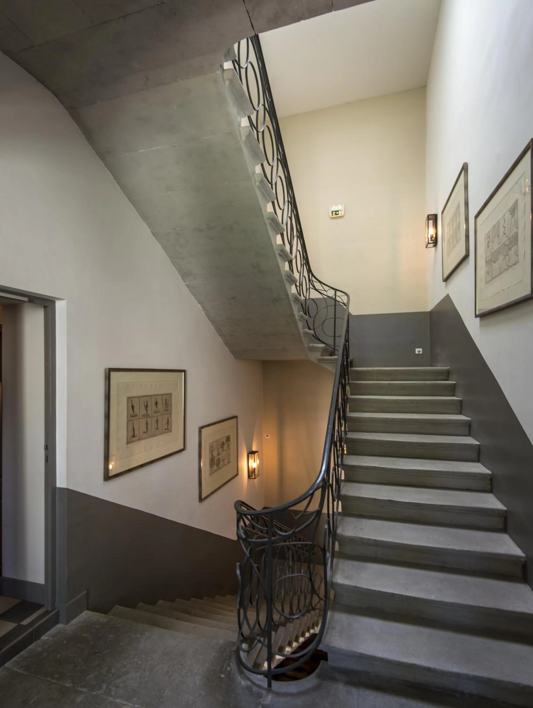 Decorative detail in La Bastide de Boulbon